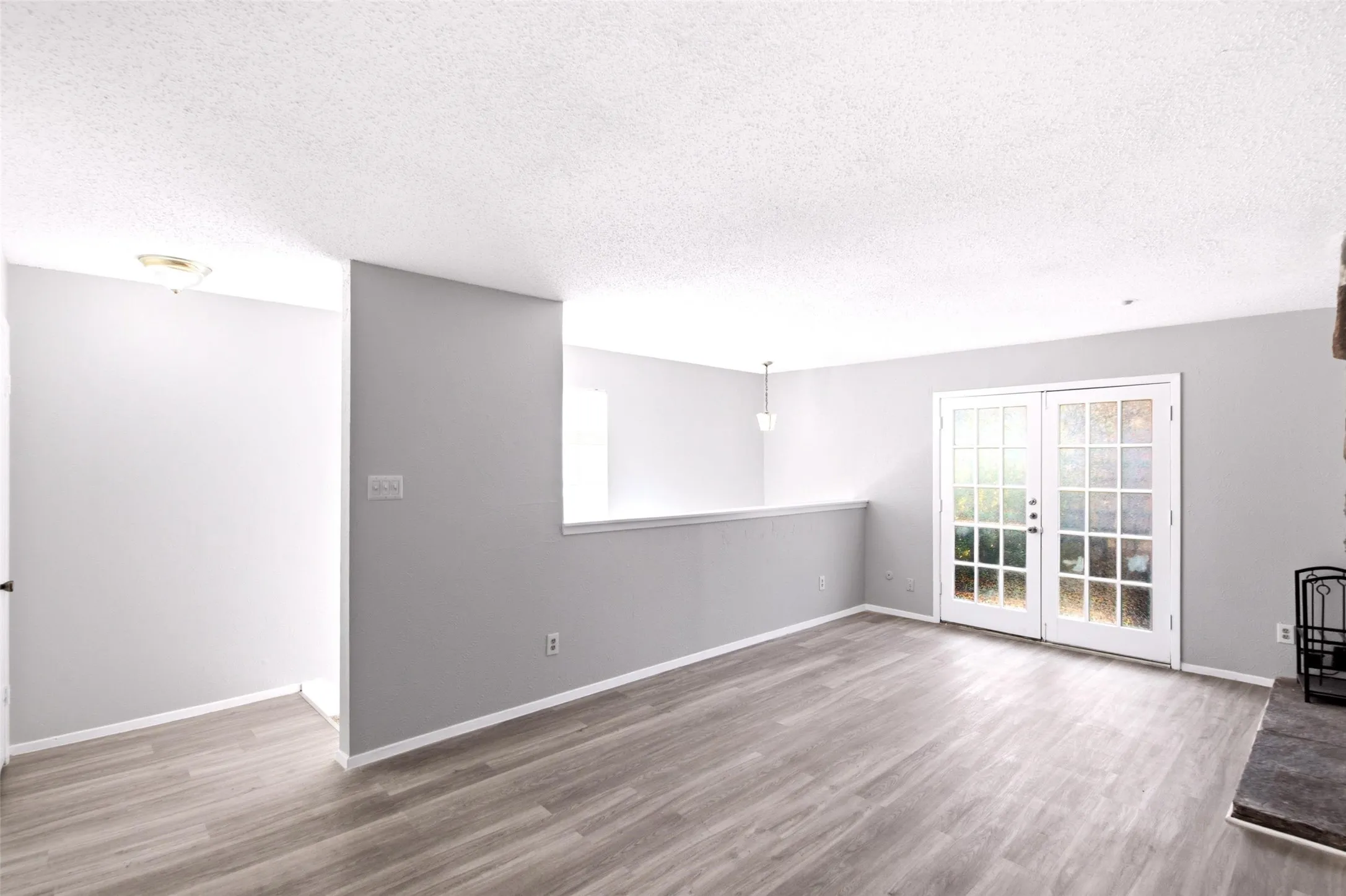 Condominium For Rent in Dallas County , 8560 Park Lane #50, Dallas, Texas 75231, 3 Bedroom, 2 Bathroom, Garage spaces, 1,310 Sqft, built in 1974, mls#21409576, Real Estate Agent in Dallas, Homes For Rent in Dallas county, Homes For Rent in Dallas, Realtor in Dallas Texas, Real Estate Brokerage Independent Realty Texas, Luminita Cordes Realtor