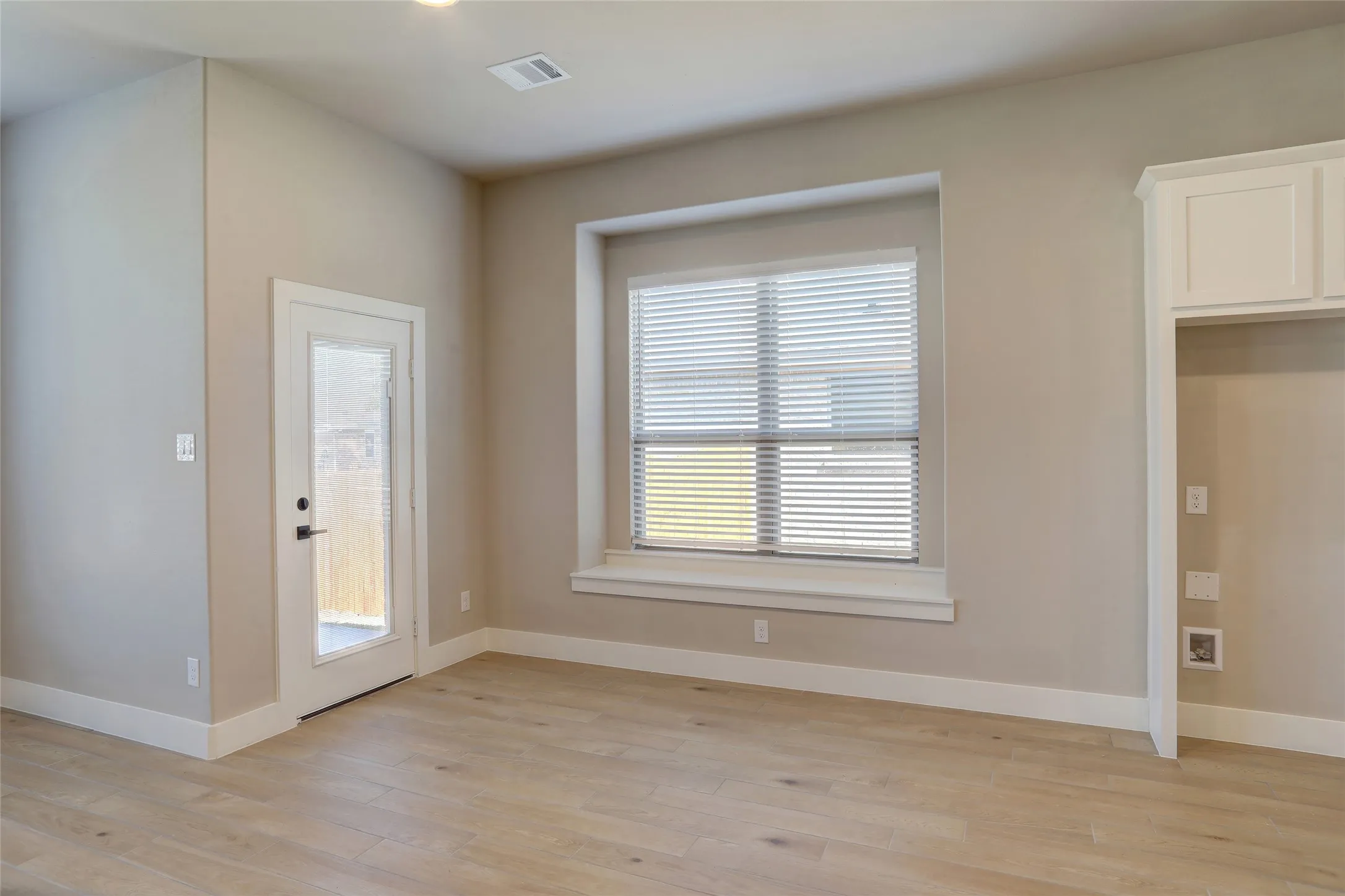 Single Family Residence For Sale in Collin County , 204 Pennington Road, Josephine, Texas 75173, 4 Bedroom, 2 Bathroom, 3 Garage spaces, 1,839 Sqft, built in 2025, mls#21405252, Real Estate Agent in Josephine, Homes For Sale in Collin county, Homes For Sale in Josephine, Realtor in Josephine Texas, Real Estate Brokerage Independent Realty Texas, Luminita Cordes Realtor