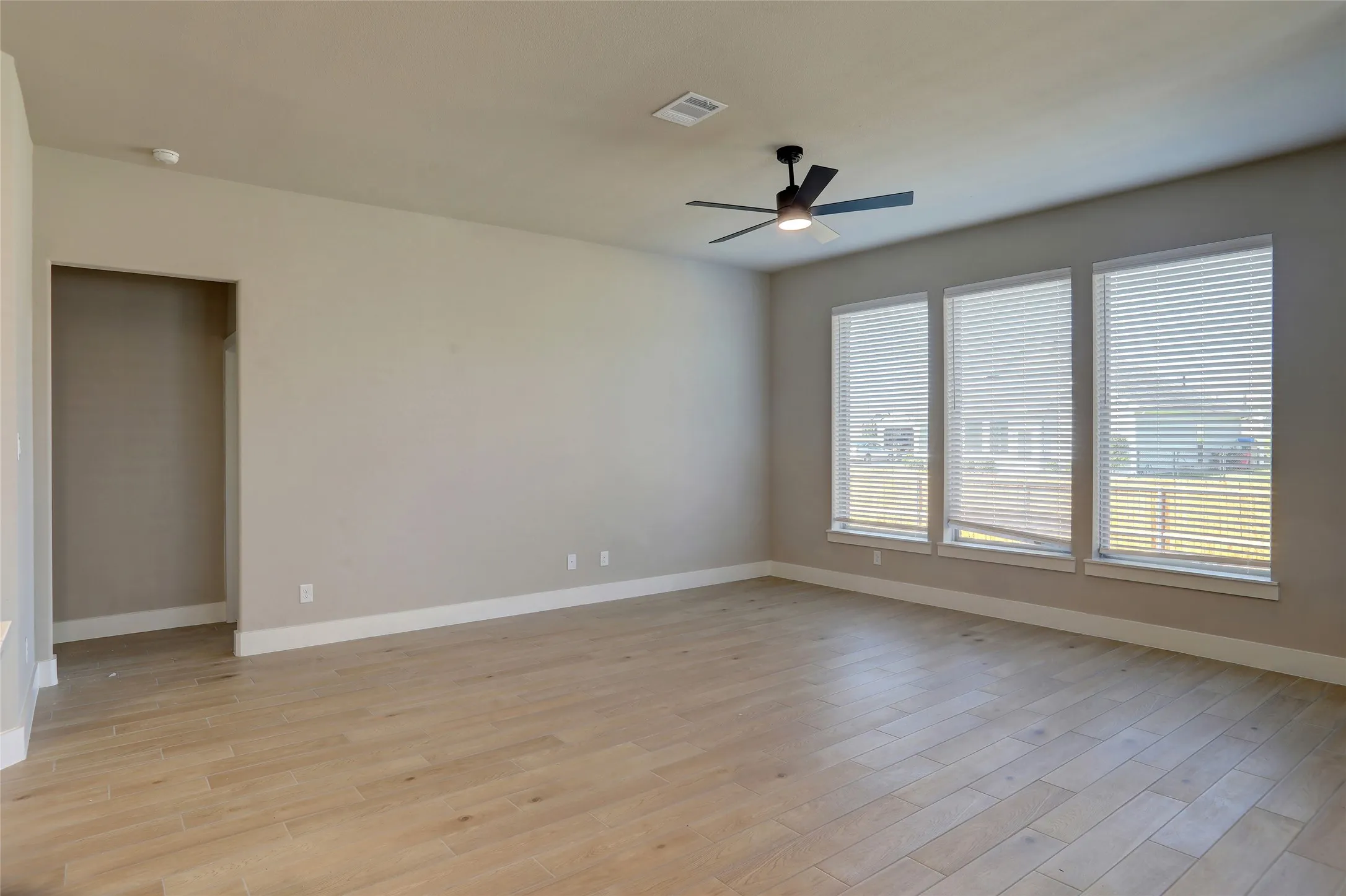 Single Family Residence For Sale in Collin County , 204 Pennington Road, Josephine, Texas 75173, 4 Bedroom, 2 Bathroom, 3 Garage spaces, 1,839 Sqft, built in 2025, mls#21405252, Real Estate Agent in Josephine, Homes For Sale in Collin county, Homes For Sale in Josephine, Realtor in Josephine Texas, Real Estate Brokerage Independent Realty Texas, Luminita Cordes Realtor