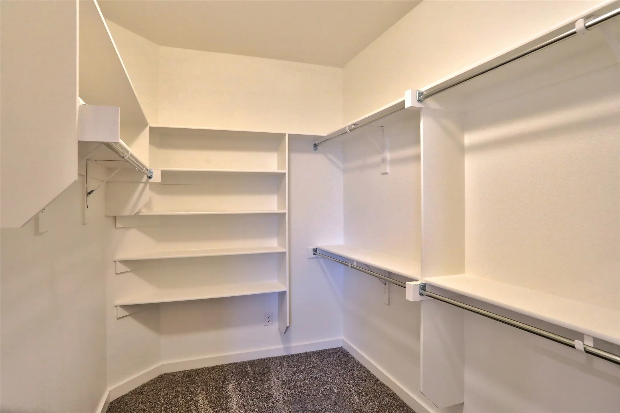 Single Family Residence For Sale in Collin County , 204 Pennington Road, Josephine, Texas 75173, 4 Bedroom, 2 Bathroom, 3 Garage spaces, 1,839 Sqft, built in 2025, mls#21405252, Real Estate Agent in Josephine, Homes For Sale in Collin county, Homes For Sale in Josephine, Realtor in Josephine Texas, Real Estate Brokerage Independent Realty Texas, Luminita Cordes Realtor