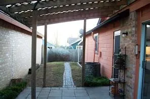 Single Family Residence For Rent in Tarrant County , 9909 Pack Saddle Trail, Fort Worth, Texas 76108, 3 Bedroom, 2 Bathroom, 1 Garage spaces, 1,029 Sqft, built in 1984, mls#21372182, Real Estate Agent in Fort Worth, Homes For Rent in Tarrant county, Homes For Rent in Fort Worth, Realtor in Fort Worth Texas, Real Estate Brokerage Independent Realty Texas, Luminita Cordes Realtor