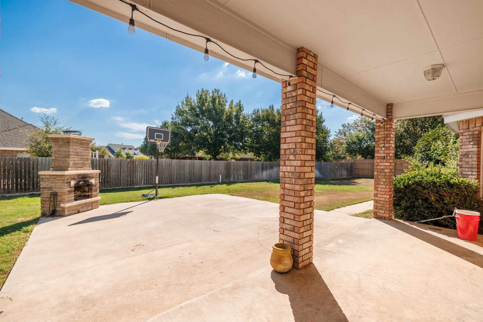 Single Family Residence For Sale in Taylor County , 1949 Cynthia Court, Abilene, Texas 79602, 5 Bedroom, 5 Bathroom, 3 Garage spaces, 3,850 Sqft, built in 2003, mls#21403808, Real Estate Agent in Abilene, Homes For Sale in Taylor county, Homes For Sale in Abilene, Realtor in Abilene Texas, Real Estate Brokerage Independent Realty Texas, Luminita Cordes Realtor