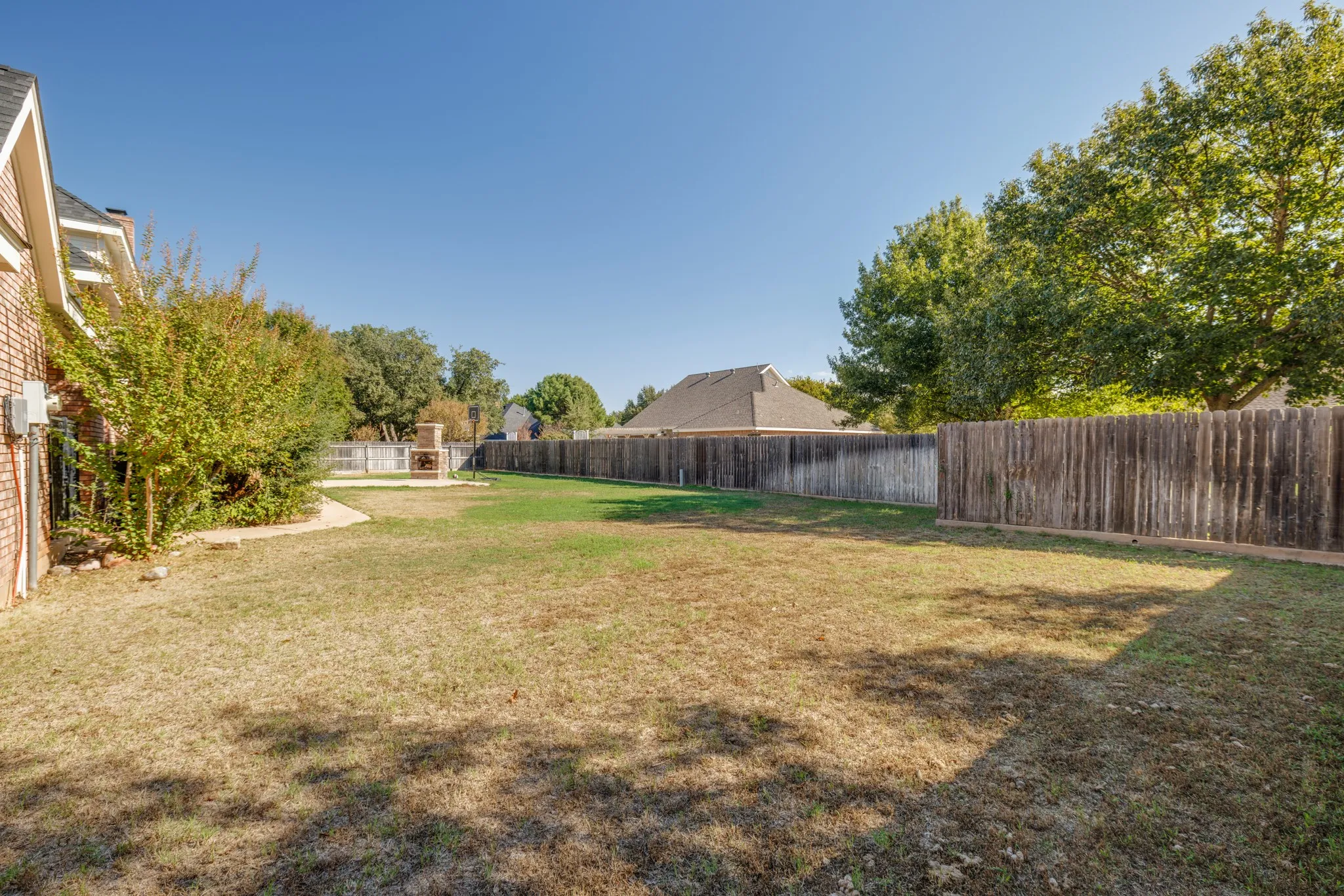 Single Family Residence For Sale in Taylor County , 1949 Cynthia Court, Abilene, Texas 79602, 5 Bedroom, 5 Bathroom, 3 Garage spaces, 3,850 Sqft, built in 2003, mls#21403808, Real Estate Agent in Abilene, Homes For Sale in Taylor county, Homes For Sale in Abilene, Realtor in Abilene Texas, Real Estate Brokerage Independent Realty Texas, Luminita Cordes Realtor