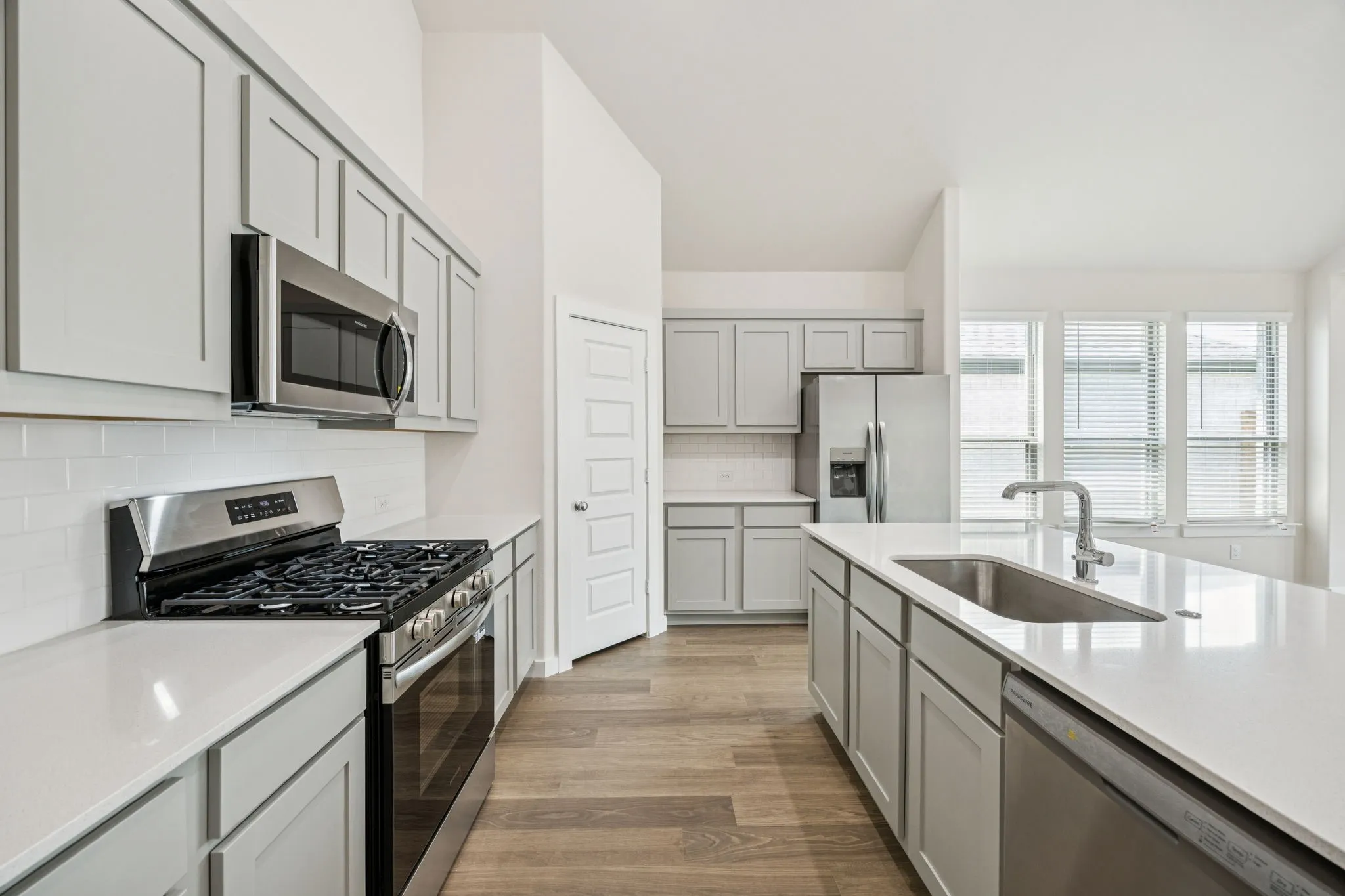 Single Family Residence For Sale in Tarrant County , 10621 Blakely Creek Road, Fort Worth, Texas 76126, 4 Bedroom, 3 Bathroom, 2 Garage spaces, 2,750 Sqft, built in 2026, mls#21409571, Real Estate Agent in Fort Worth, Homes For Sale in Tarrant county, Homes For Sale in Fort Worth, Realtor in Fort Worth Texas, Real Estate Brokerage Independent Realty Texas, Luminita Cordes Realtor