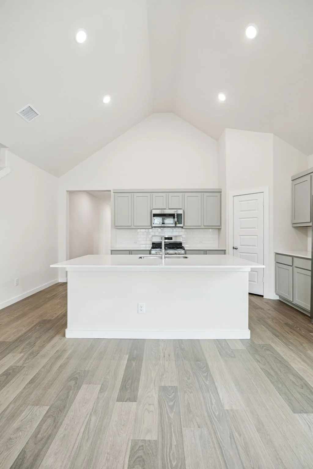 Single Family Residence For Sale in Tarrant County , 10621 Blakely Creek Road, Fort Worth, Texas 76126, 4 Bedroom, 3 Bathroom, 2 Garage spaces, 2,750 Sqft, built in 2026, mls#21409571, Real Estate Agent in Fort Worth, Homes For Sale in Tarrant county, Homes For Sale in Fort Worth, Realtor in Fort Worth Texas, Real Estate Brokerage Independent Realty Texas, Luminita Cordes Realtor