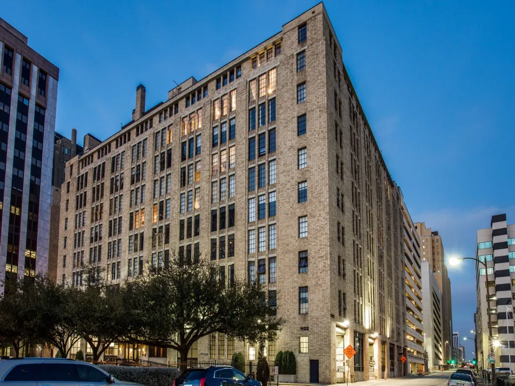Condominium For Sale in Dallas County , 1122 Jackson Street 609, Dallas, Texas 75202, 1 Bedroom, 1 Bathroom, 1 Garage spaces, 1,111 Sqft, built in 1925, mls#21408754, Real Estate Agent in Dallas, Homes For Sale in Dallas county, Homes For Sale in Dallas, Realtor in Dallas Texas, Real Estate Brokerage Independent Realty Texas, Luminita Cordes Realtor