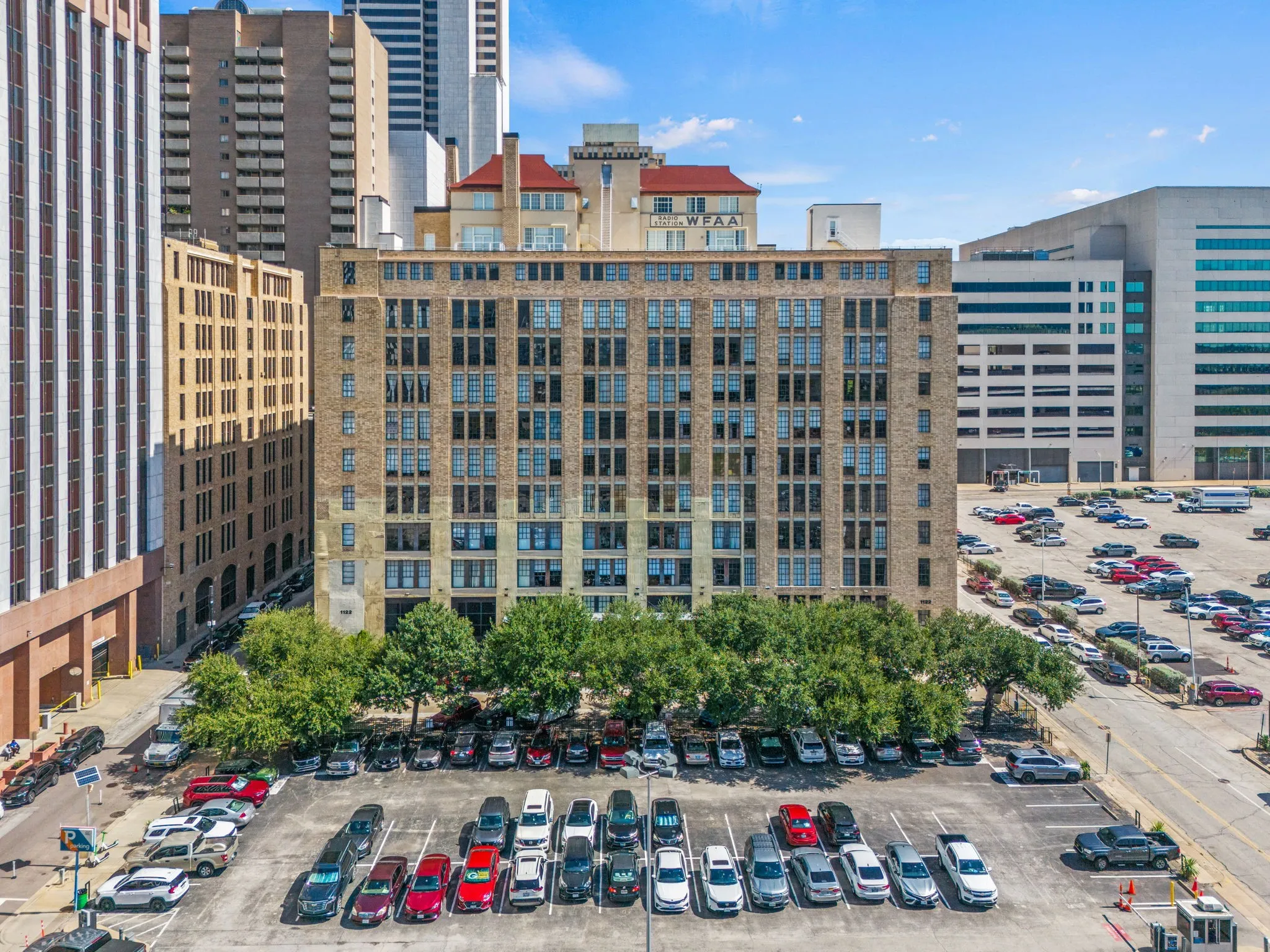 Condominium For Sale in Dallas County , 1122 Jackson Street 609, Dallas, Texas 75202, 1 Bedroom, 1 Bathroom, 1 Garage spaces, 1,111 Sqft, built in 1925, mls#21408754, Real Estate Agent in Dallas, Homes For Sale in Dallas county, Homes For Sale in Dallas, Realtor in Dallas Texas, Real Estate Brokerage Independent Realty Texas, Luminita Cordes Realtor