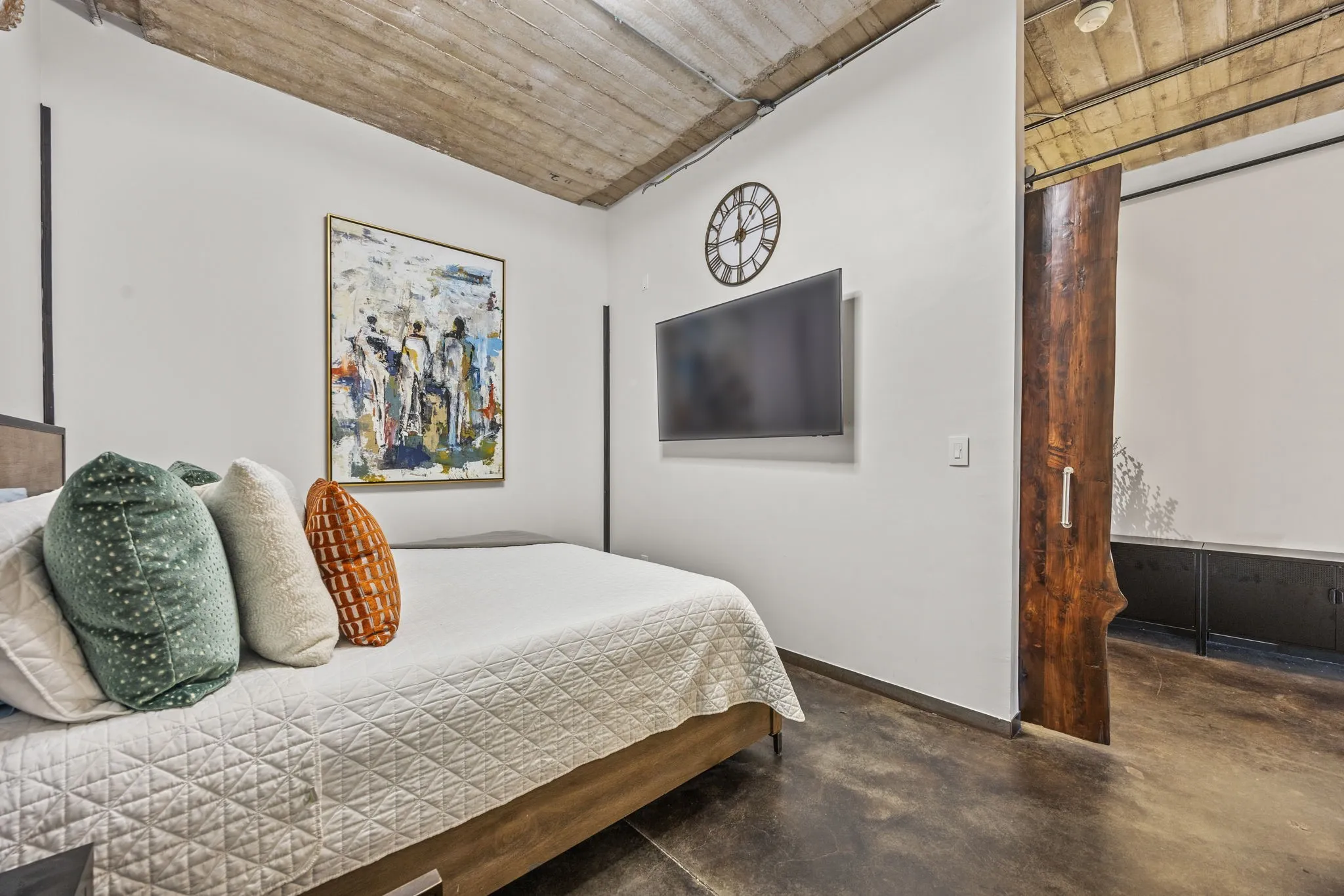 Condominium For Sale in Dallas County , 1122 Jackson Street 609, Dallas, Texas 75202, 1 Bedroom, 1 Bathroom, 1 Garage spaces, 1,111 Sqft, built in 1925, mls#21408754, Real Estate Agent in Dallas, Homes For Sale in Dallas county, Homes For Sale in Dallas, Realtor in Dallas Texas, Real Estate Brokerage Independent Realty Texas, Luminita Cordes Realtor