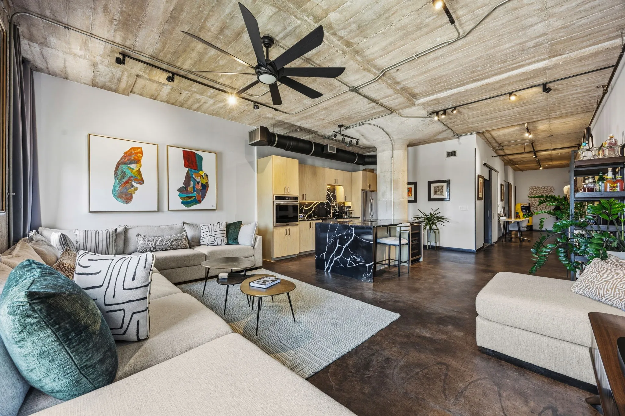 Condominium For Sale in Dallas County , 1122 Jackson Street 609, Dallas, Texas 75202, 1 Bedroom, 1 Bathroom, 1 Garage spaces, 1,111 Sqft, built in 1925, mls#21408754, Real Estate Agent in Dallas, Homes For Sale in Dallas county, Homes For Sale in Dallas, Realtor in Dallas Texas, Real Estate Brokerage Independent Realty Texas, Luminita Cordes Realtor