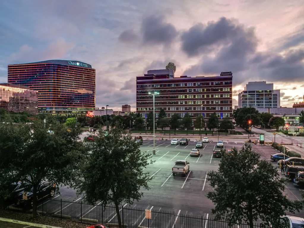 Condominium For Sale in Dallas County , 1122 Jackson Street 609, Dallas, Texas 75202, 1 Bedroom, 1 Bathroom, 1 Garage spaces, 1,111 Sqft, built in 1925, mls#21408754, Real Estate Agent in Dallas, Homes For Sale in Dallas county, Homes For Sale in Dallas, Realtor in Dallas Texas, Real Estate Brokerage Independent Realty Texas, Luminita Cordes Realtor