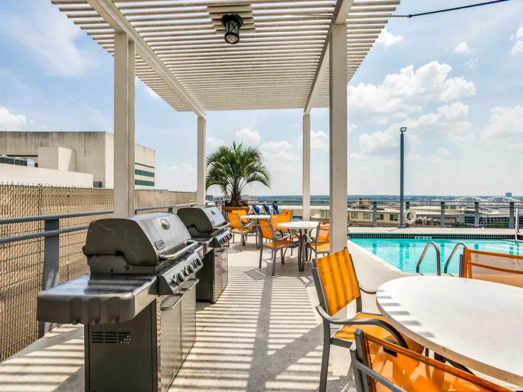 Condominium For Sale in Dallas County , 1122 Jackson Street 609, Dallas, Texas 75202, 1 Bedroom, 1 Bathroom, 1 Garage spaces, 1,111 Sqft, built in 1925, mls#21408754, Real Estate Agent in Dallas, Homes For Sale in Dallas county, Homes For Sale in Dallas, Realtor in Dallas Texas, Real Estate Brokerage Independent Realty Texas, Luminita Cordes Realtor