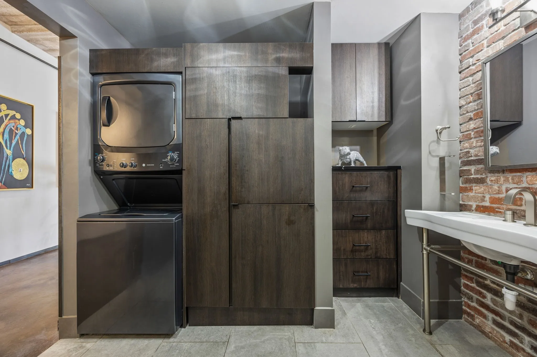 Condominium For Sale in Dallas County , 1122 Jackson Street 609, Dallas, Texas 75202, 1 Bedroom, 1 Bathroom, 1 Garage spaces, 1,111 Sqft, built in 1925, mls#21408754, Real Estate Agent in Dallas, Homes For Sale in Dallas county, Homes For Sale in Dallas, Realtor in Dallas Texas, Real Estate Brokerage Independent Realty Texas, Luminita Cordes Realtor