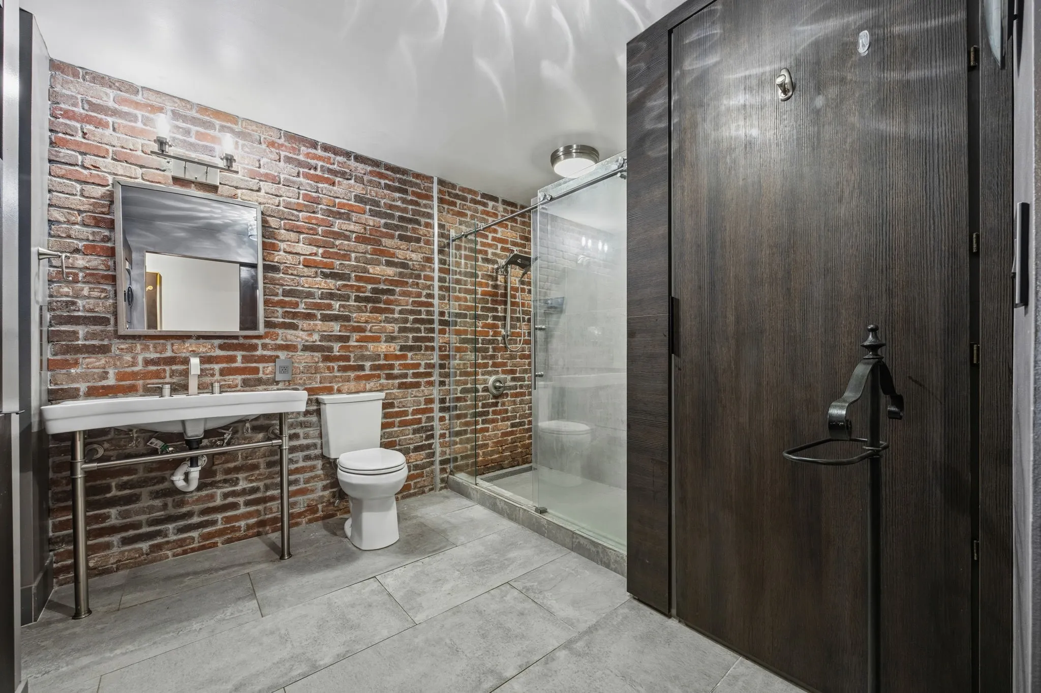 Condominium For Sale in Dallas County , 1122 Jackson Street 609, Dallas, Texas 75202, 1 Bedroom, 1 Bathroom, 1 Garage spaces, 1,111 Sqft, built in 1925, mls#21408754, Real Estate Agent in Dallas, Homes For Sale in Dallas county, Homes For Sale in Dallas, Realtor in Dallas Texas, Real Estate Brokerage Independent Realty Texas, Luminita Cordes Realtor