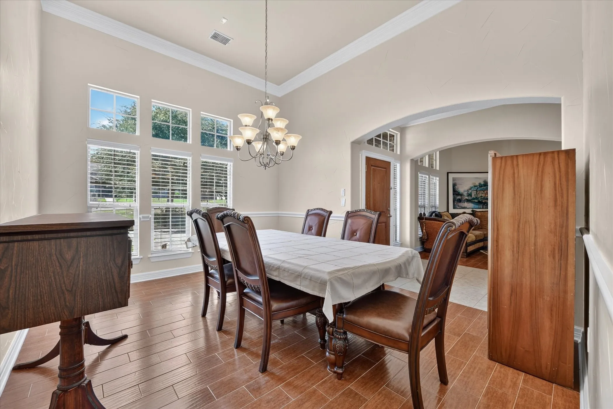 Single Family Residence For Sale in Tarrant County , 7529 Zinnia Lane, Forest Hill, Texas 76140, 4 Bedroom, 4 Bathroom, 3 Garage spaces, 3,301 Sqft, built in 2010, mls#21405573, Real Estate Agent in Forest Hill, Homes For Sale in Tarrant county, Homes For Sale in Forest Hill, Realtor in Forest Hill Texas, Real Estate Brokerage Independent Realty Texas, Luminita Cordes Realtor