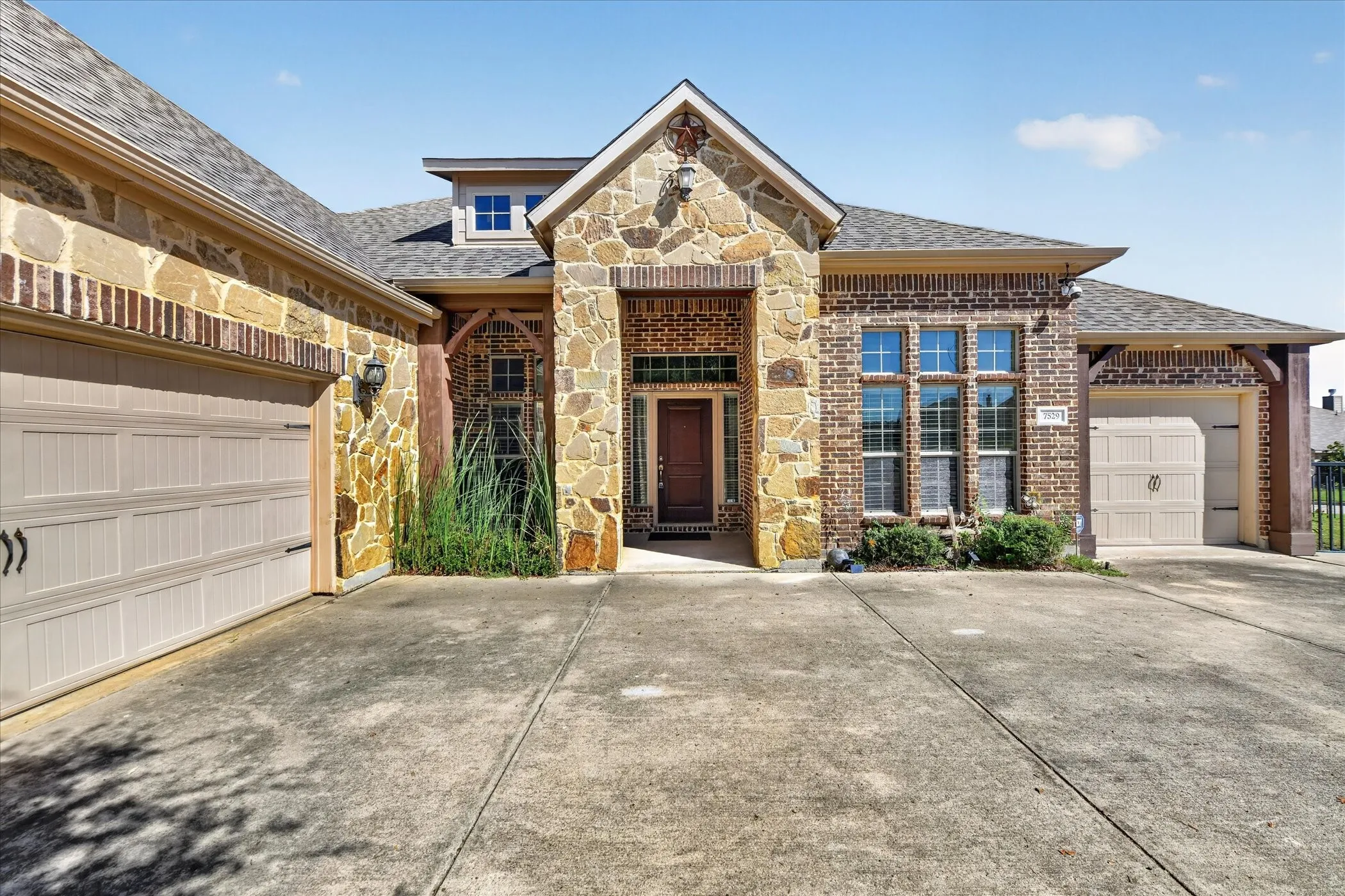 Single Family Residence For Sale