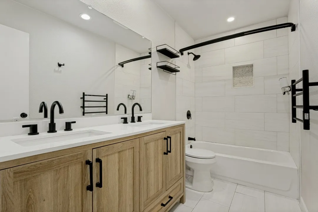 Single Family Residence For Sale in Dallas County , 7114 Timberline Drive, Rowlett, Texas 75089, 3 Bedroom, 2 Bathroom, 2 Garage spaces, 1,719 Sqft, built in 1970, mls#21409586, Real Estate Agent in Rowlett, Homes For Sale in Dallas county, Homes For Sale in Rowlett, Realtor in Rowlett Texas, Real Estate Brokerage Independent Realty Texas, Luminita Cordes Realtor