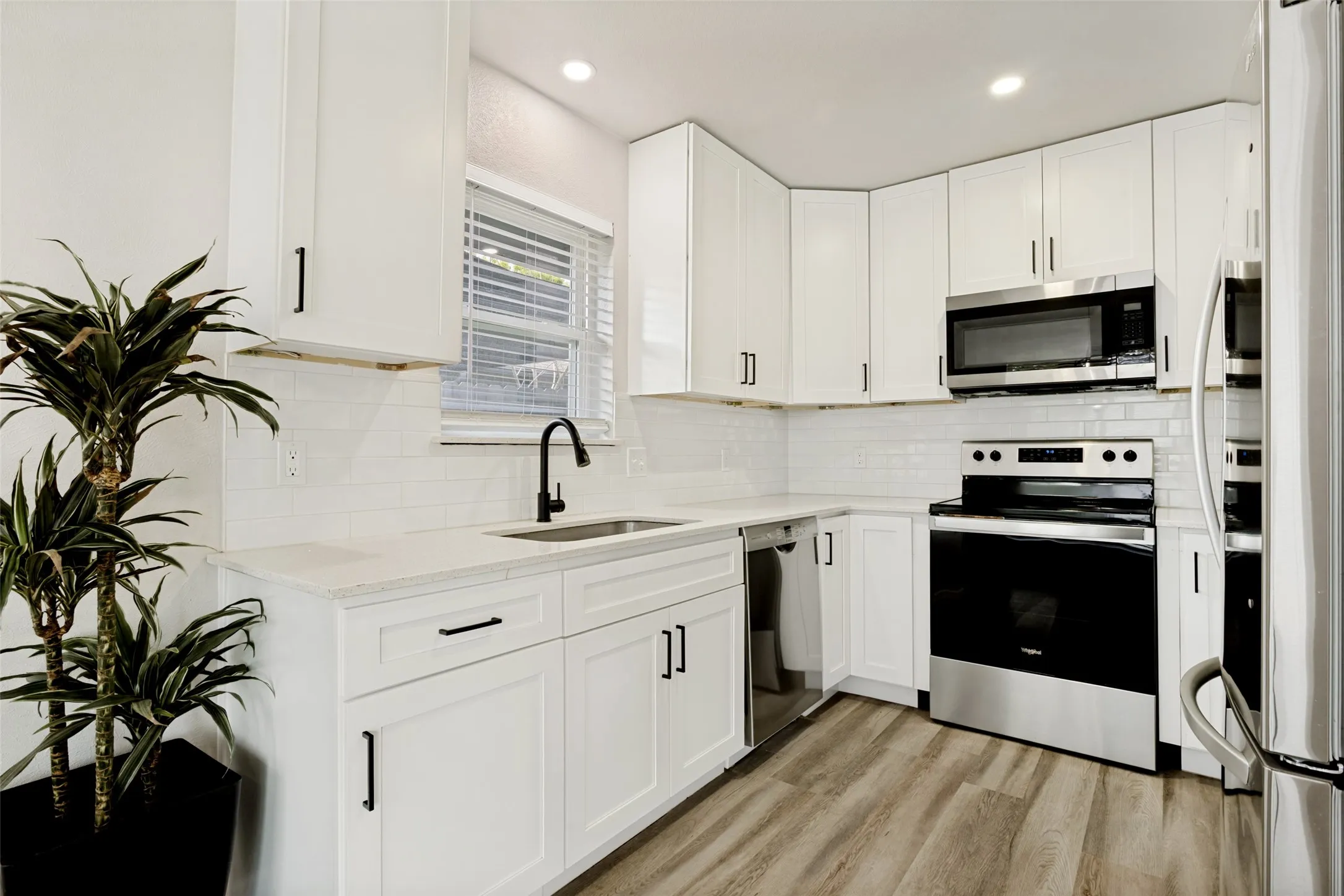 Single Family Residence For Sale in Dallas County , 7114 Timberline Drive, Rowlett, Texas 75089, 3 Bedroom, 2 Bathroom, 2 Garage spaces, 1,719 Sqft, built in 1970, mls#21409586, Real Estate Agent in Rowlett, Homes For Sale in Dallas county, Homes For Sale in Rowlett, Realtor in Rowlett Texas, Real Estate Brokerage Independent Realty Texas, Luminita Cordes Realtor
