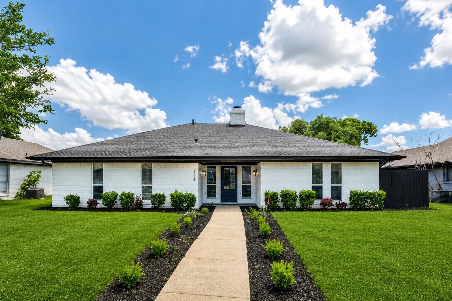 Single Family Residence For Sale in Dallas County , 7114 Timberline Drive, Rowlett, Texas 75089, 3 Bedroom, 2 Bathroom, 2 Garage spaces, 1,719 Sqft, built in 1970, mls#21409586, Real Estate Agent in Rowlett, Homes For Sale in Dallas county, Homes For Sale in Rowlett, Realtor in Rowlett Texas, Real Estate Brokerage Independent Realty Texas, Luminita Cordes Realtor