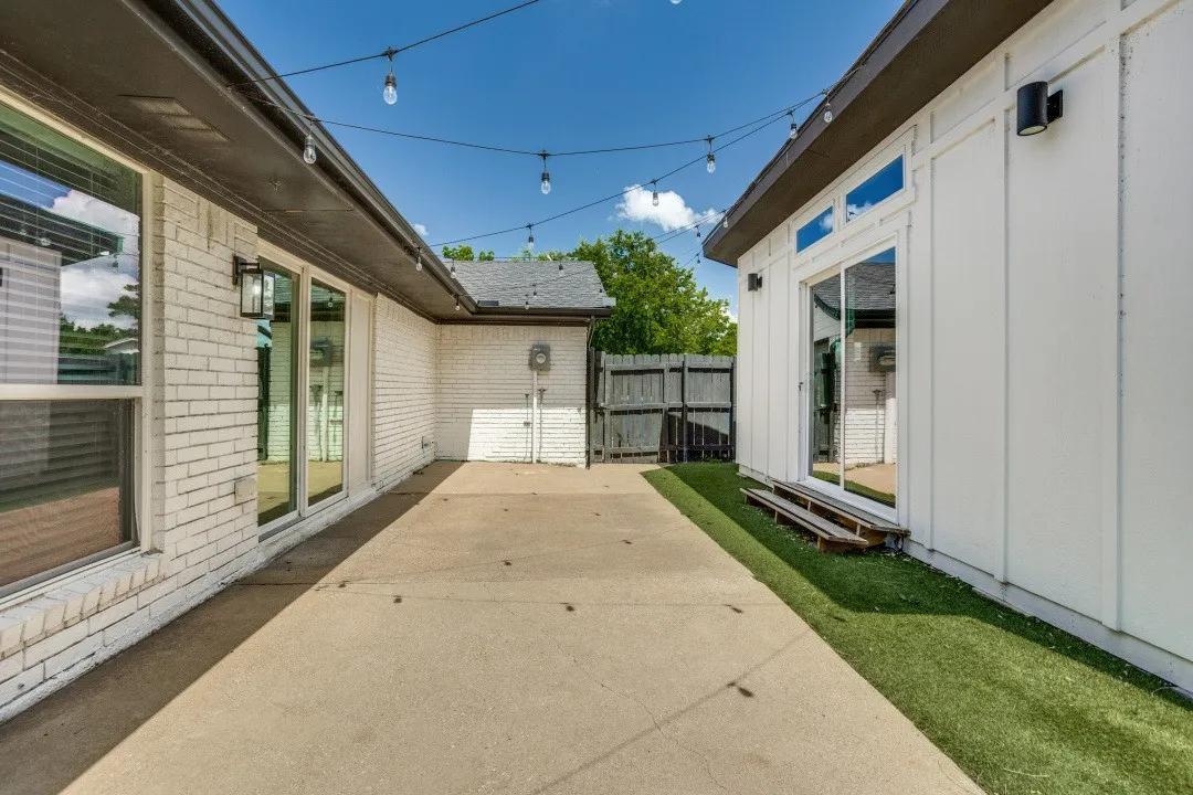 Single Family Residence For Sale in Dallas County , 7114 Timberline Drive, Rowlett, Texas 75089, 3 Bedroom, 2 Bathroom, 2 Garage spaces, 1,719 Sqft, built in 1970, mls#21409586, Real Estate Agent in Rowlett, Homes For Sale in Dallas county, Homes For Sale in Rowlett, Realtor in Rowlett Texas, Real Estate Brokerage Independent Realty Texas, Luminita Cordes Realtor