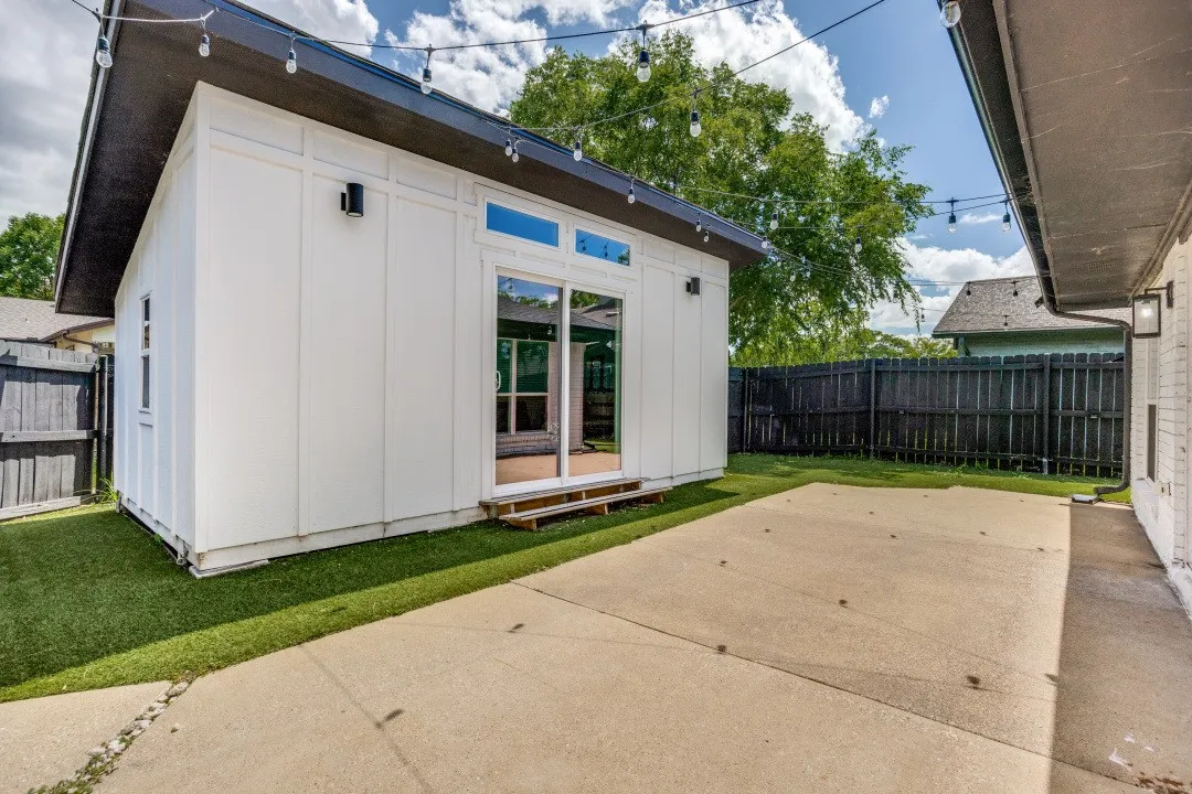Single Family Residence For Sale in Dallas County , 7114 Timberline Drive, Rowlett, Texas 75089, 3 Bedroom, 2 Bathroom, 2 Garage spaces, 1,719 Sqft, built in 1970, mls#21409586, Real Estate Agent in Rowlett, Homes For Sale in Dallas county, Homes For Sale in Rowlett, Realtor in Rowlett Texas, Real Estate Brokerage Independent Realty Texas, Luminita Cordes Realtor