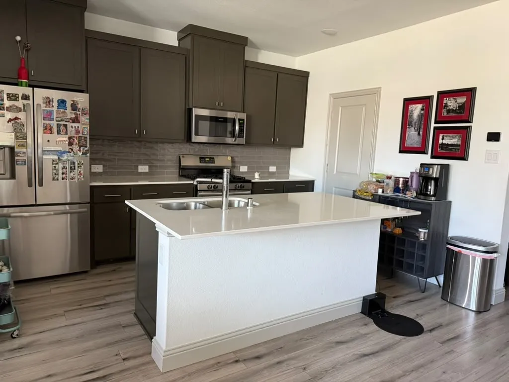 Townhouse For Rent in Collin County , 8869 Phoebe Road, Frisco, Texas 75035, 3 Bedroom, 3 Bathroom, 2 Garage spaces, 2,000 Sqft, built in 2022, mls#21409598, Real Estate Agent in Frisco, Homes For Rent in Collin county, Homes For Rent in Frisco, Realtor in Frisco Texas, Real Estate Brokerage Independent Realty Texas, Luminita Cordes Realtor