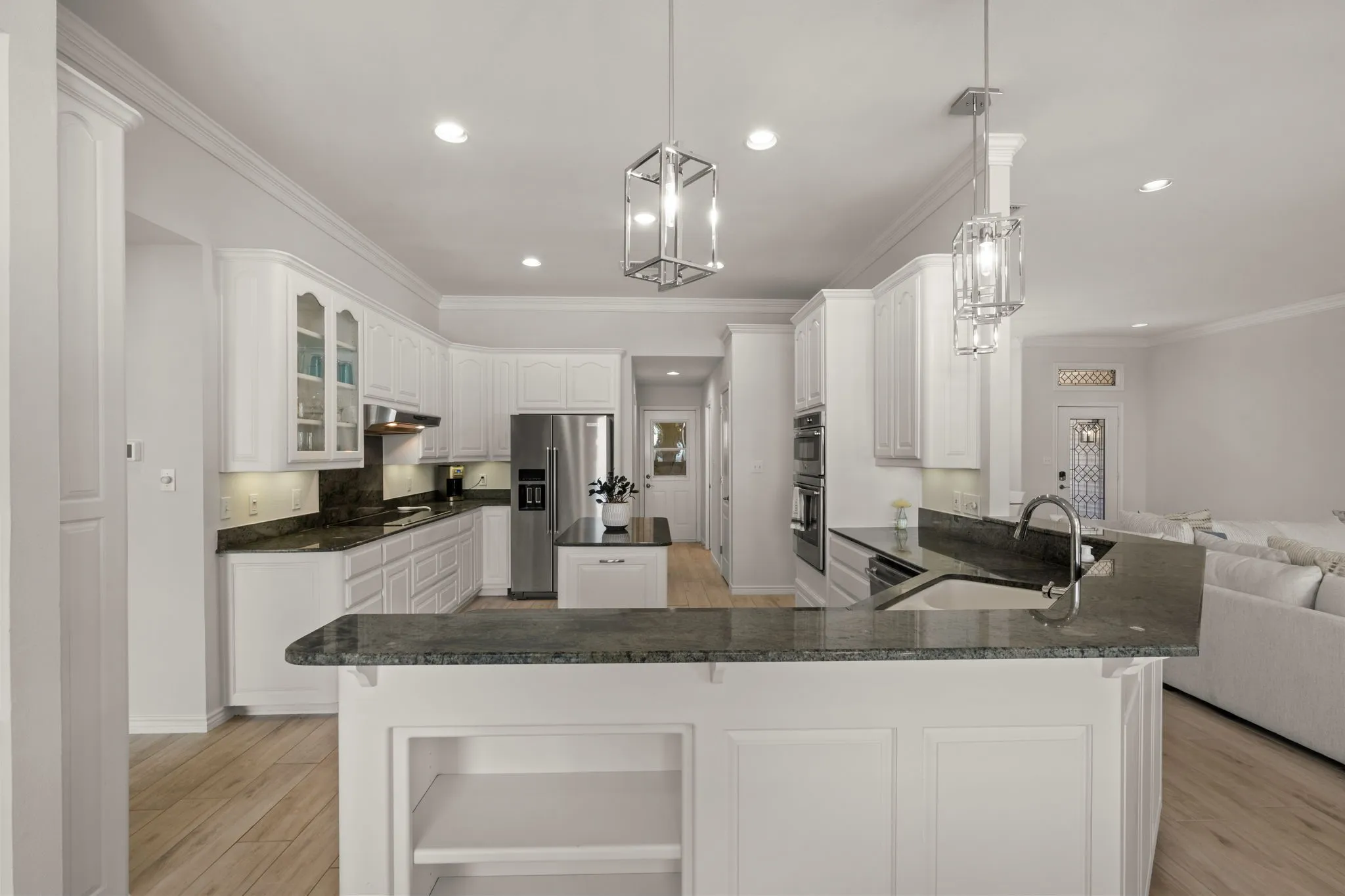 Single Family Residence For Sale in Hood County , 1203 Horizon Court, Granbury, Texas 76049, 3 Bedroom, 3 Bathroom, 2 Garage spaces, 2,137 Sqft, built in 1999, mls#21405593, Real Estate Agent in Granbury, Homes For Sale in Hood county, Homes For Sale in Granbury, Realtor in Granbury Texas, Real Estate Brokerage Independent Realty Texas, Luminita Cordes Realtor