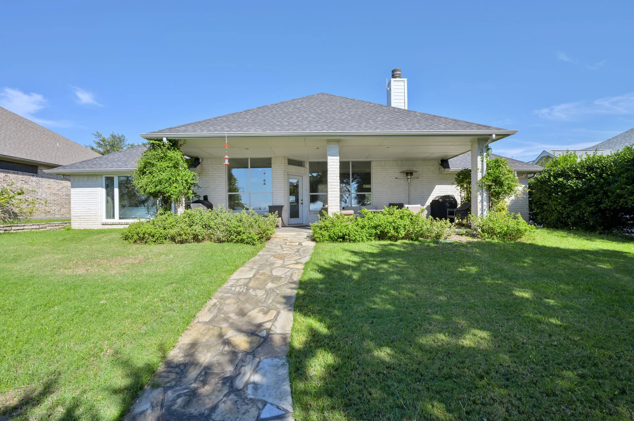 Single Family Residence For Sale in Hood County , 1203 Horizon Court, Granbury, Texas 76049, 3 Bedroom, 3 Bathroom, 2 Garage spaces, 2,137 Sqft, built in 1999, mls#21405593, Real Estate Agent in Granbury, Homes For Sale in Hood county, Homes For Sale in Granbury, Realtor in Granbury Texas, Real Estate Brokerage Independent Realty Texas, Luminita Cordes Realtor