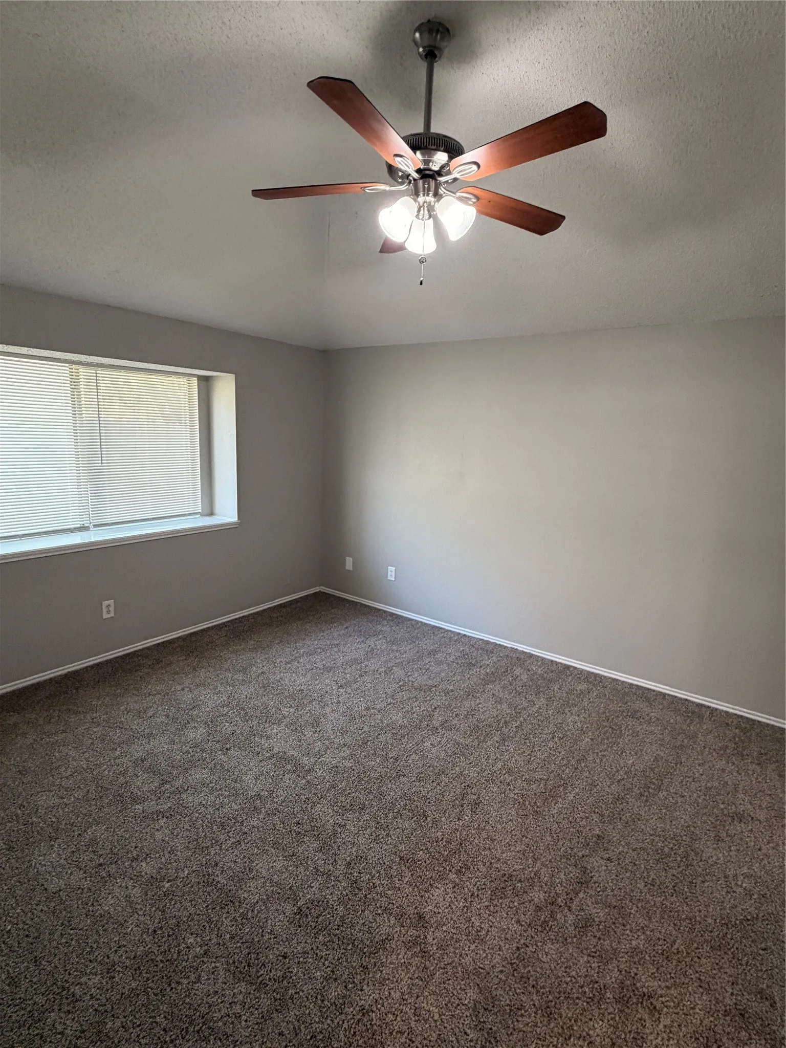 Single Family Residence For Rent in Tarrant County , 1221 Brooklawn Drive, Arlington, Texas 76018, 4 Bedroom, 2 Bathroom, 2 Garage spaces, 1,606 Sqft, built in 1987, mls#21409601, Real Estate Agent in Arlington, Homes For Rent in Tarrant county, Homes For Rent in Arlington, Realtor in Arlington Texas, Real Estate Brokerage Independent Realty Texas, Luminita Cordes Realtor