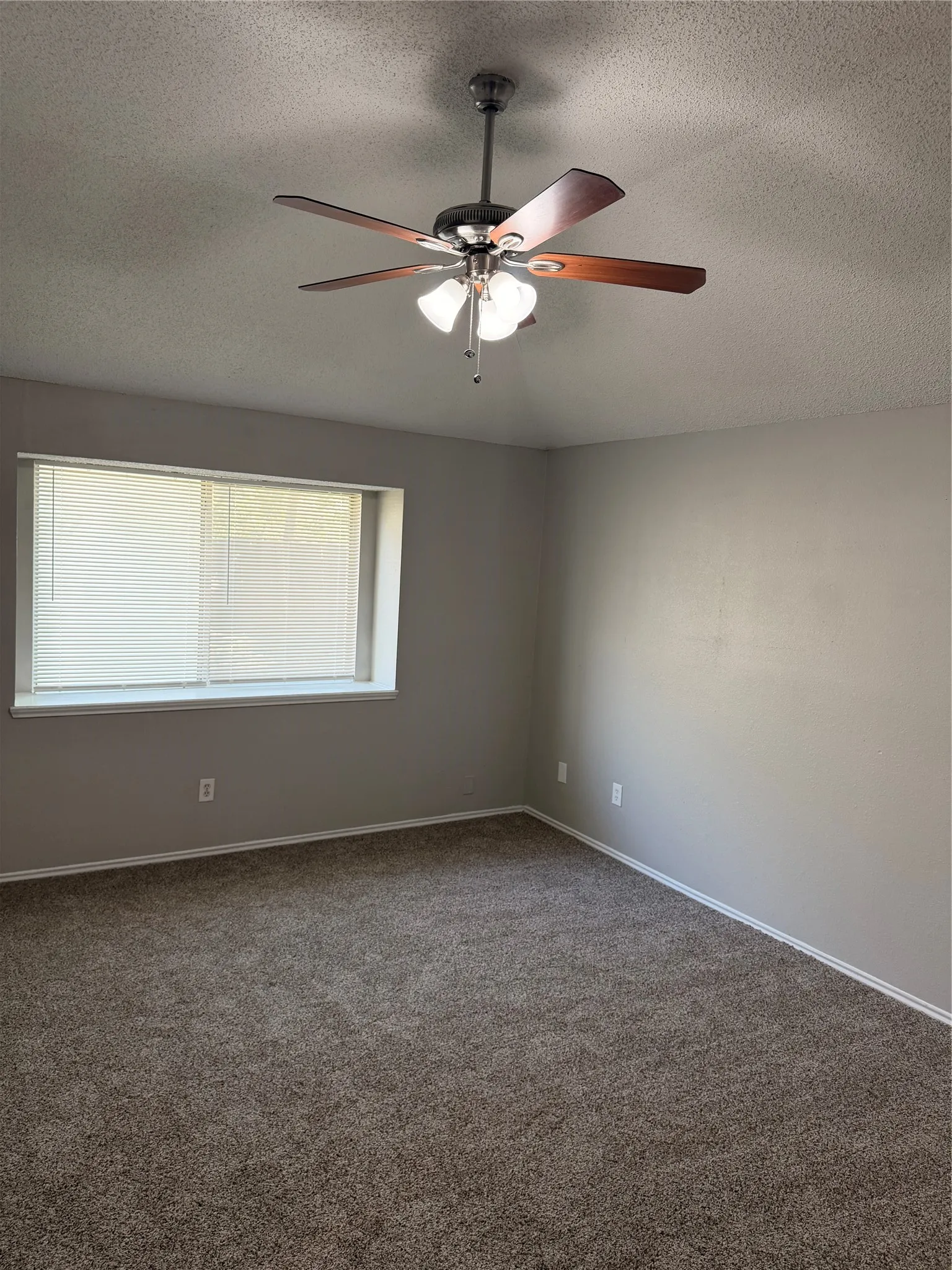 Single Family Residence For Rent in Tarrant County , 1221 Brooklawn Drive, Arlington, Texas 76018, 4 Bedroom, 2 Bathroom, 2 Garage spaces, 1,606 Sqft, built in 1987, mls#21409601, Real Estate Agent in Arlington, Homes For Rent in Tarrant county, Homes For Rent in Arlington, Realtor in Arlington Texas, Real Estate Brokerage Independent Realty Texas, Luminita Cordes Realtor