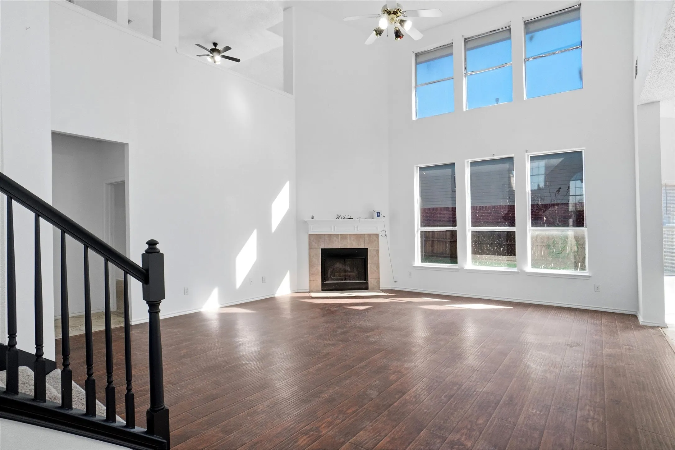 Single Family Residence For Sale in Tarrant County , 2447 Ranchview Drive, Grand Prairie, Texas 75052, 4 Bedroom, 3 Bathroom, 2 Garage spaces, 3,089 Sqft, built in 1999, mls#21403681, Real Estate Agent in Grand Prairie, Homes For Sale in Tarrant county, Homes For Sale in Grand Prairie, Realtor in Grand Prairie Texas, Real Estate Brokerage Independent Realty Texas, Luminita Cordes Realtor