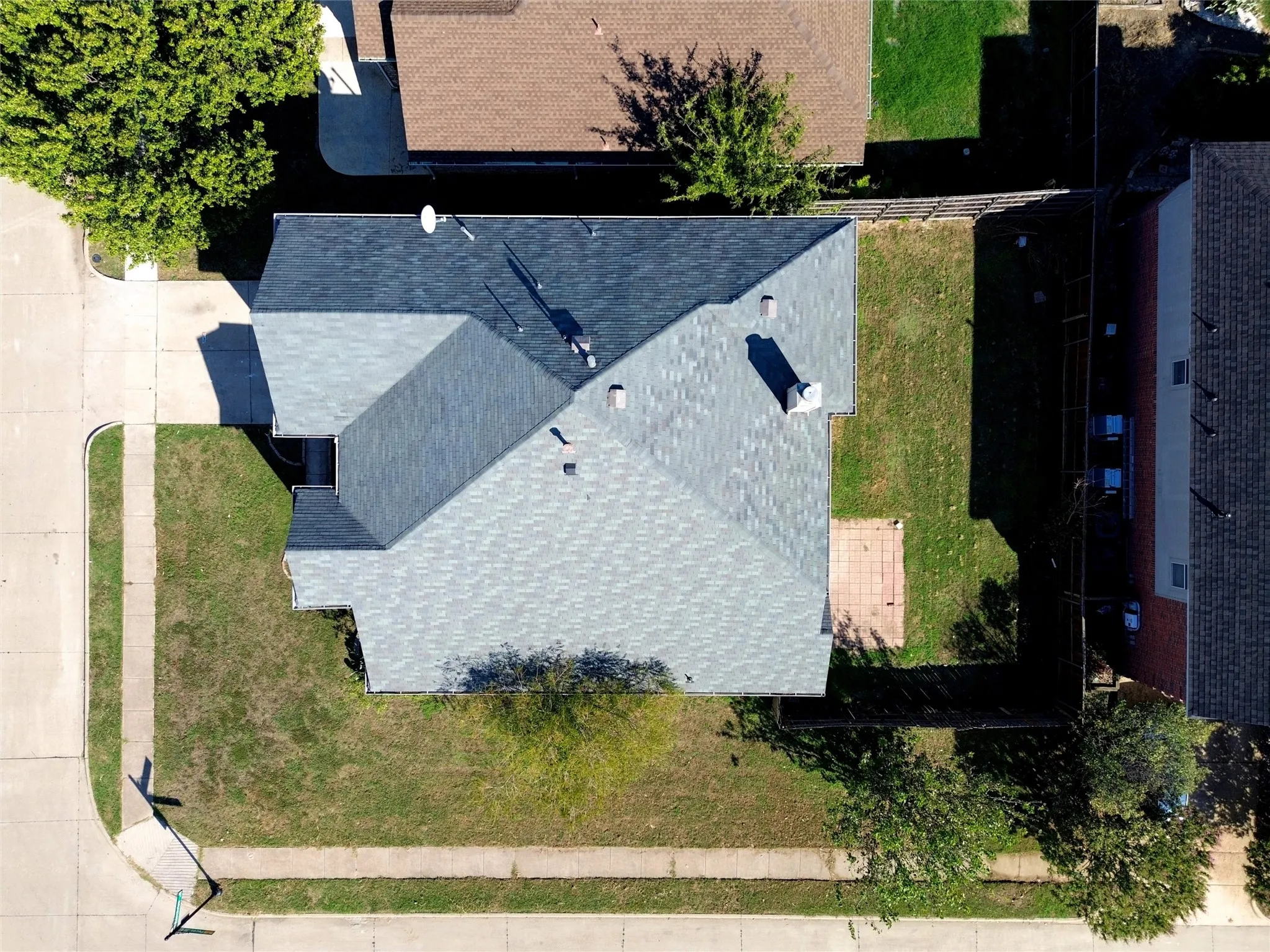 Single Family Residence For Sale in Tarrant County , 2447 Ranchview Drive, Grand Prairie, Texas 75052, 4 Bedroom, 3 Bathroom, 2 Garage spaces, 3,089 Sqft, built in 1999, mls#21403681, Real Estate Agent in Grand Prairie, Homes For Sale in Tarrant county, Homes For Sale in Grand Prairie, Realtor in Grand Prairie Texas, Real Estate Brokerage Independent Realty Texas, Luminita Cordes Realtor