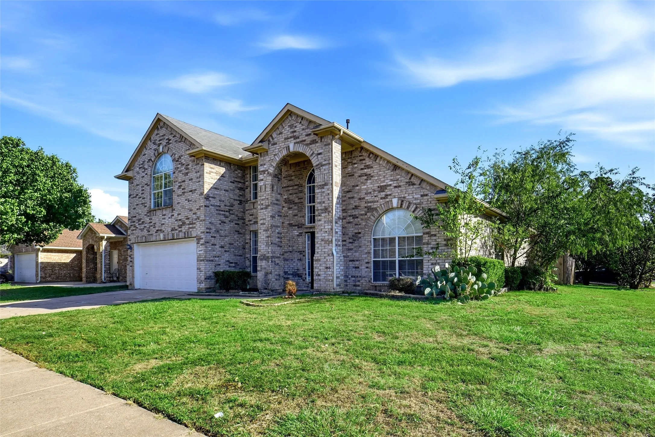 Single Family Residence For Sale in Tarrant County , 2447 Ranchview Drive, Grand Prairie, Texas 75052, 4 Bedroom, 3 Bathroom, 2 Garage spaces, 3,089 Sqft, built in 1999, mls#21403681, Real Estate Agent in Grand Prairie, Homes For Sale in Tarrant county, Homes For Sale in Grand Prairie, Realtor in Grand Prairie Texas, Real Estate Brokerage Independent Realty Texas, Luminita Cordes Realtor
