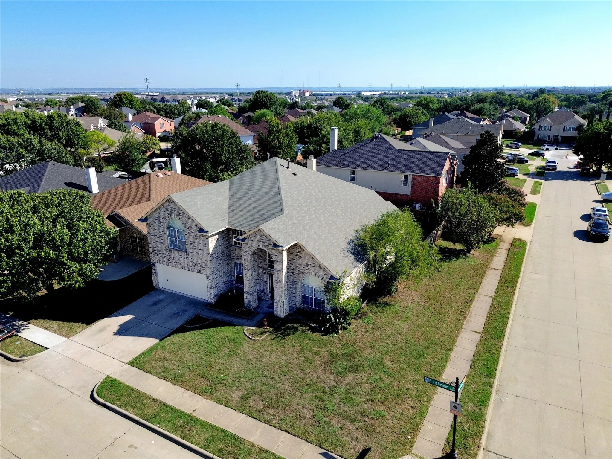 Single Family Residence For Sale in Tarrant County , 2447 Ranchview Drive, Grand Prairie, Texas 75052, 4 Bedroom, 3 Bathroom, 2 Garage spaces, 3,089 Sqft, built in 1999, mls#21403681, Real Estate Agent in Grand Prairie, Homes For Sale in Tarrant county, Homes For Sale in Grand Prairie, Realtor in Grand Prairie Texas, Real Estate Brokerage Independent Realty Texas, Luminita Cordes Realtor