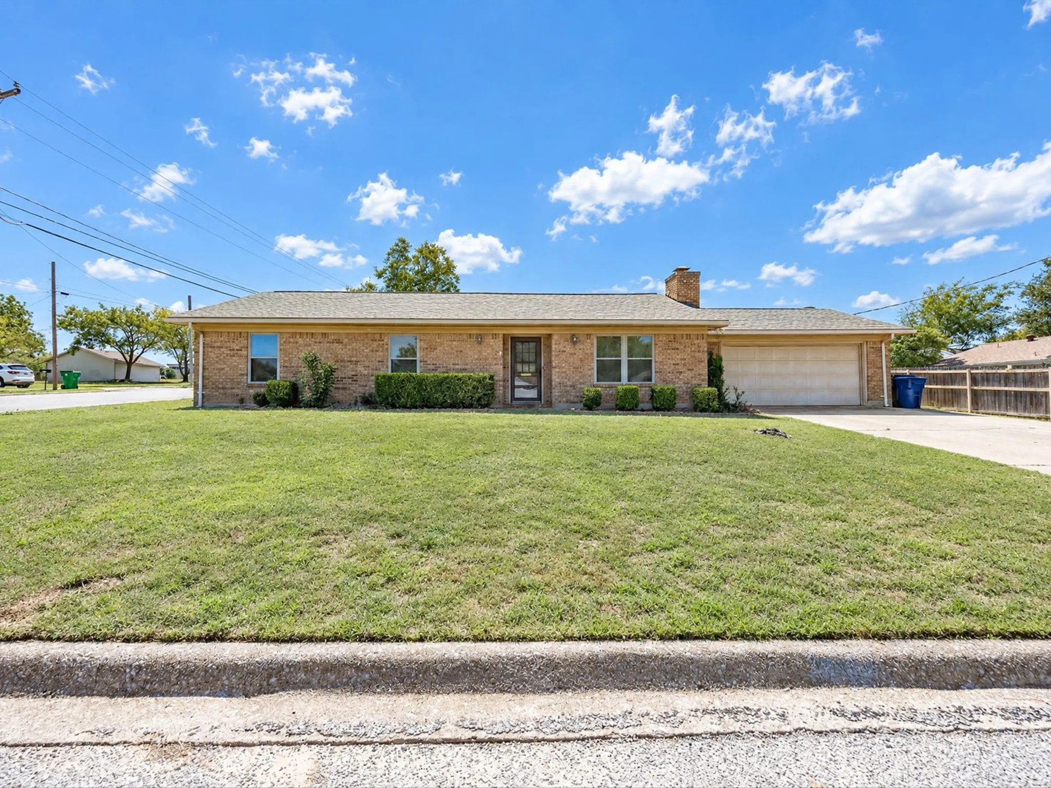Single Family Residence For Sale in Wise County , 101 W Park Street, Decatur, Texas 76234, 3 Bedroom, 2 Bathroom, 2 Garage spaces, 1,425 Sqft, built in 1970, mls#21409476, Real Estate Agent in Decatur, Homes For Sale in Wise county, Homes For Sale in Decatur, Realtor in Decatur Texas, Real Estate Brokerage Independent Realty Texas, Luminita Cordes Realtor