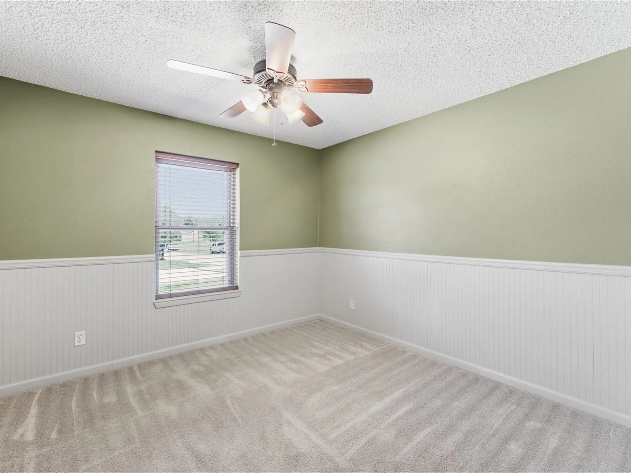 Single Family Residence For Sale in Wise County , 101 W Park Street, Decatur, Texas 76234, 3 Bedroom, 2 Bathroom, 2 Garage spaces, 1,425 Sqft, built in 1970, mls#21409476, Real Estate Agent in Decatur, Homes For Sale in Wise county, Homes For Sale in Decatur, Realtor in Decatur Texas, Real Estate Brokerage Independent Realty Texas, Luminita Cordes Realtor