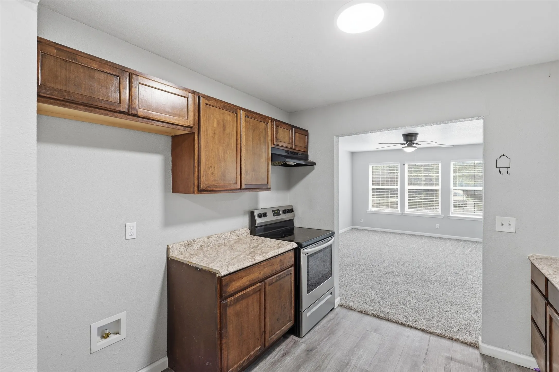 Single Family Residence For Rent in Johnson County , 205 Olive Street, Cleburne, Texas 76031, 3 Bedroom, 1 Bathroom, Garage spaces, 1,150 Sqft, built in 1935, mls#21409592, Real Estate Agent in Cleburne, Homes For Rent in Johnson county, Homes For Rent in Cleburne, Realtor in Cleburne Texas, Real Estate Brokerage Independent Realty Texas, Luminita Cordes Realtor