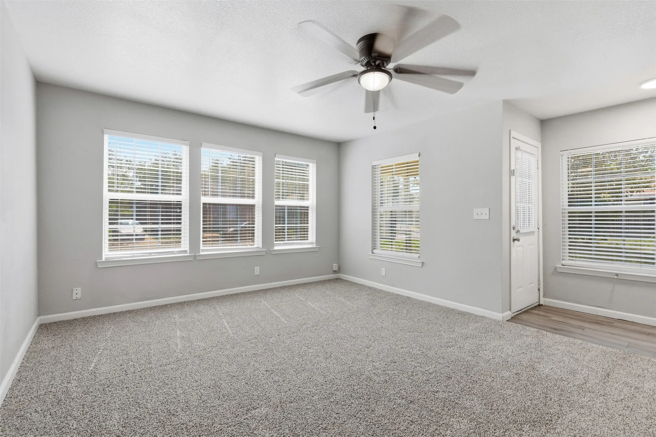 Single Family Residence For Rent in Johnson County , 205 Olive Street, Cleburne, Texas 76031, 3 Bedroom, 1 Bathroom, Garage spaces, 1,150 Sqft, built in 1935, mls#21409592, Real Estate Agent in Cleburne, Homes For Rent in Johnson county, Homes For Rent in Cleburne, Realtor in Cleburne Texas, Real Estate Brokerage Independent Realty Texas, Luminita Cordes Realtor