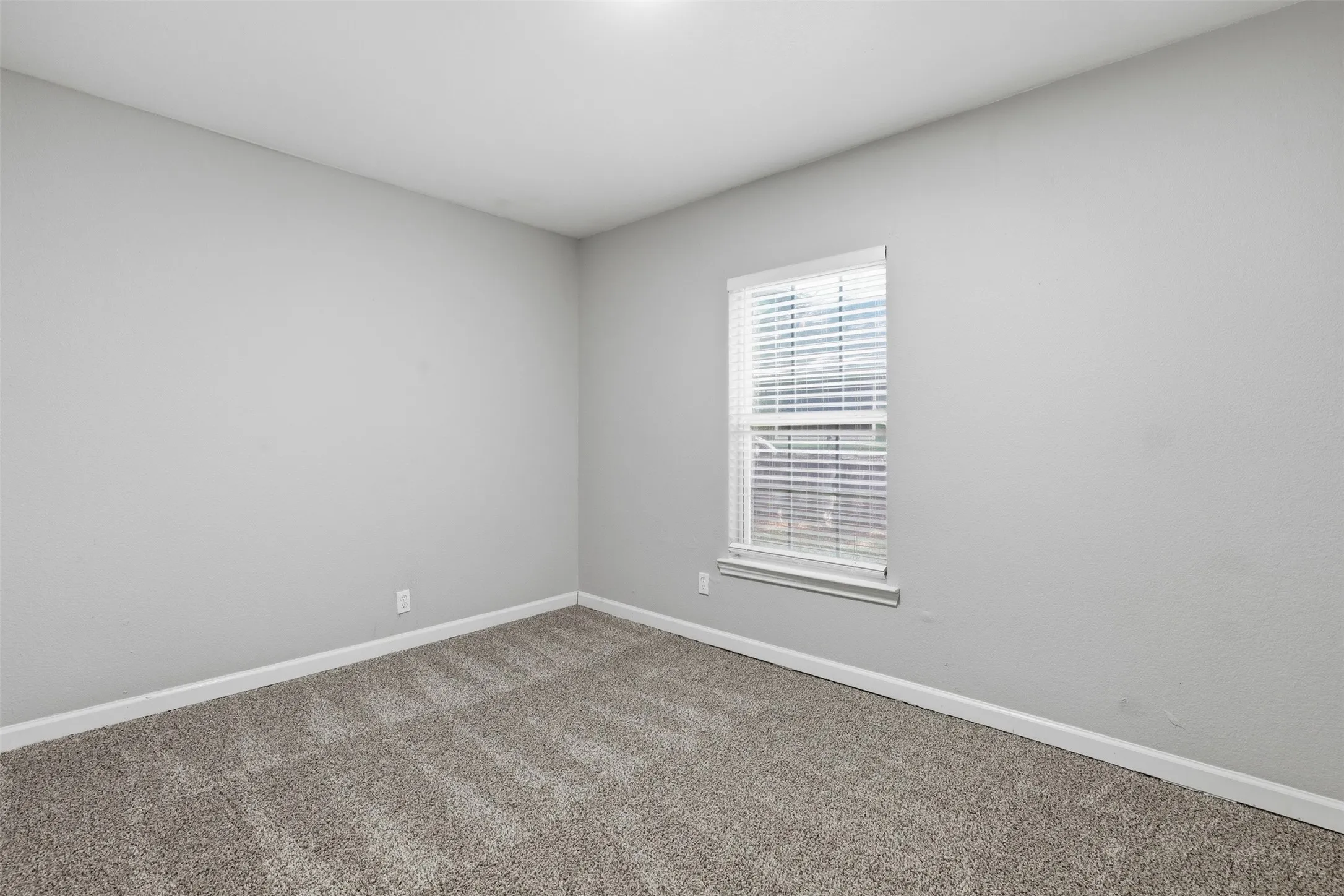 Single Family Residence For Rent in Johnson County , 205 Olive Street, Cleburne, Texas 76031, 3 Bedroom, 1 Bathroom, Garage spaces, 1,150 Sqft, built in 1935, mls#21409592, Real Estate Agent in Cleburne, Homes For Rent in Johnson county, Homes For Rent in Cleburne, Realtor in Cleburne Texas, Real Estate Brokerage Independent Realty Texas, Luminita Cordes Realtor