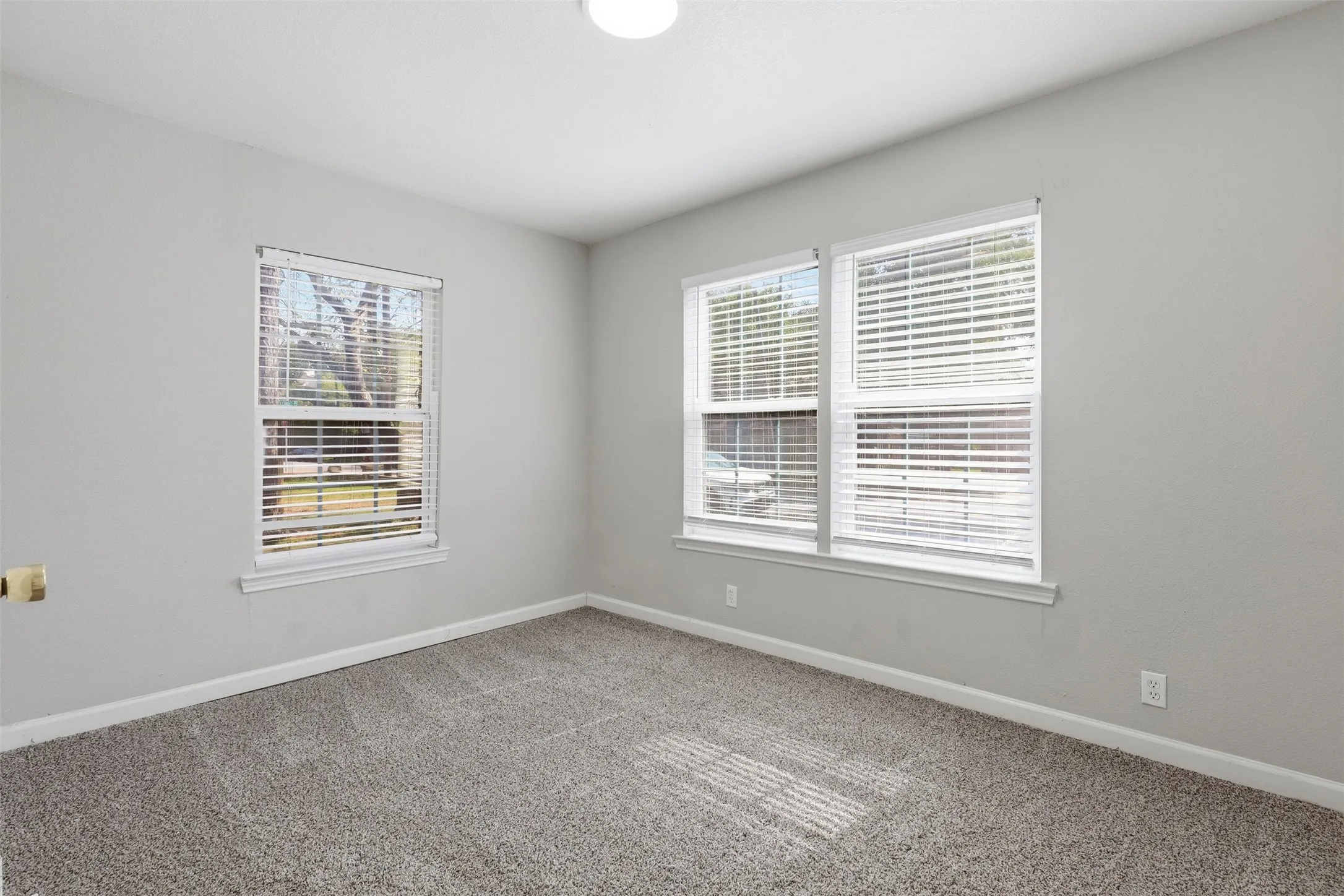Single Family Residence For Rent in Johnson County , 205 Olive Street, Cleburne, Texas 76031, 3 Bedroom, 1 Bathroom, Garage spaces, 1,150 Sqft, built in 1935, mls#21409592, Real Estate Agent in Cleburne, Homes For Rent in Johnson county, Homes For Rent in Cleburne, Realtor in Cleburne Texas, Real Estate Brokerage Independent Realty Texas, Luminita Cordes Realtor