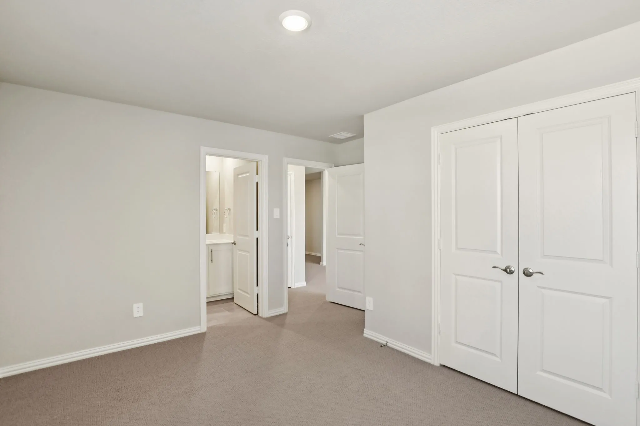 Photo is not of the actual home, but is an inspirational photo of builder’s model home and may depict options, furnishings, and/or decorator features that are not included.