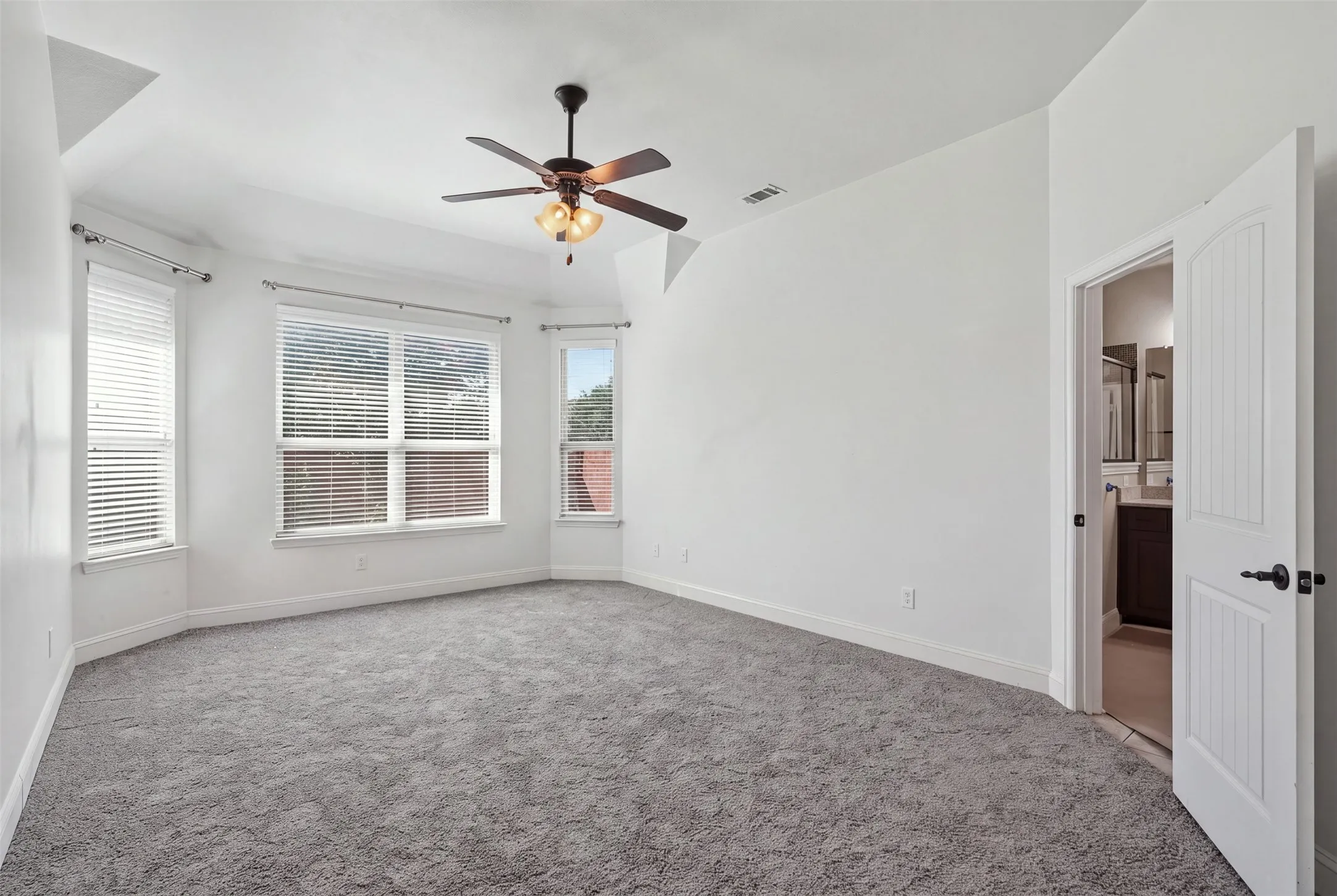 Single Family Residence For Rent in Collin County , 11809 Bertram Road, Mc Kinney, Texas 75071, 3 Bedroom, 2 Bathroom, 2 Garage spaces, 1,904 Sqft, built in 2013, mls#21409596, Real Estate Agent in Mc Kinney, Homes For Rent in Collin county, Homes For Rent in Mc Kinney, Realtor in Mc Kinney Texas, Real Estate Brokerage Independent Realty Texas, Luminita Cordes Realtor