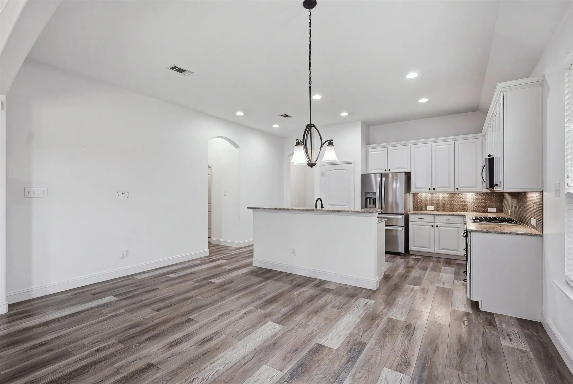 Single Family Residence For Rent in Collin County , 11809 Bertram Road, Mc Kinney, Texas 75071, 3 Bedroom, 2 Bathroom, 2 Garage spaces, 1,904 Sqft, built in 2013, mls#21409596, Real Estate Agent in Mc Kinney, Homes For Rent in Collin county, Homes For Rent in Mc Kinney, Realtor in Mc Kinney Texas, Real Estate Brokerage Independent Realty Texas, Luminita Cordes Realtor