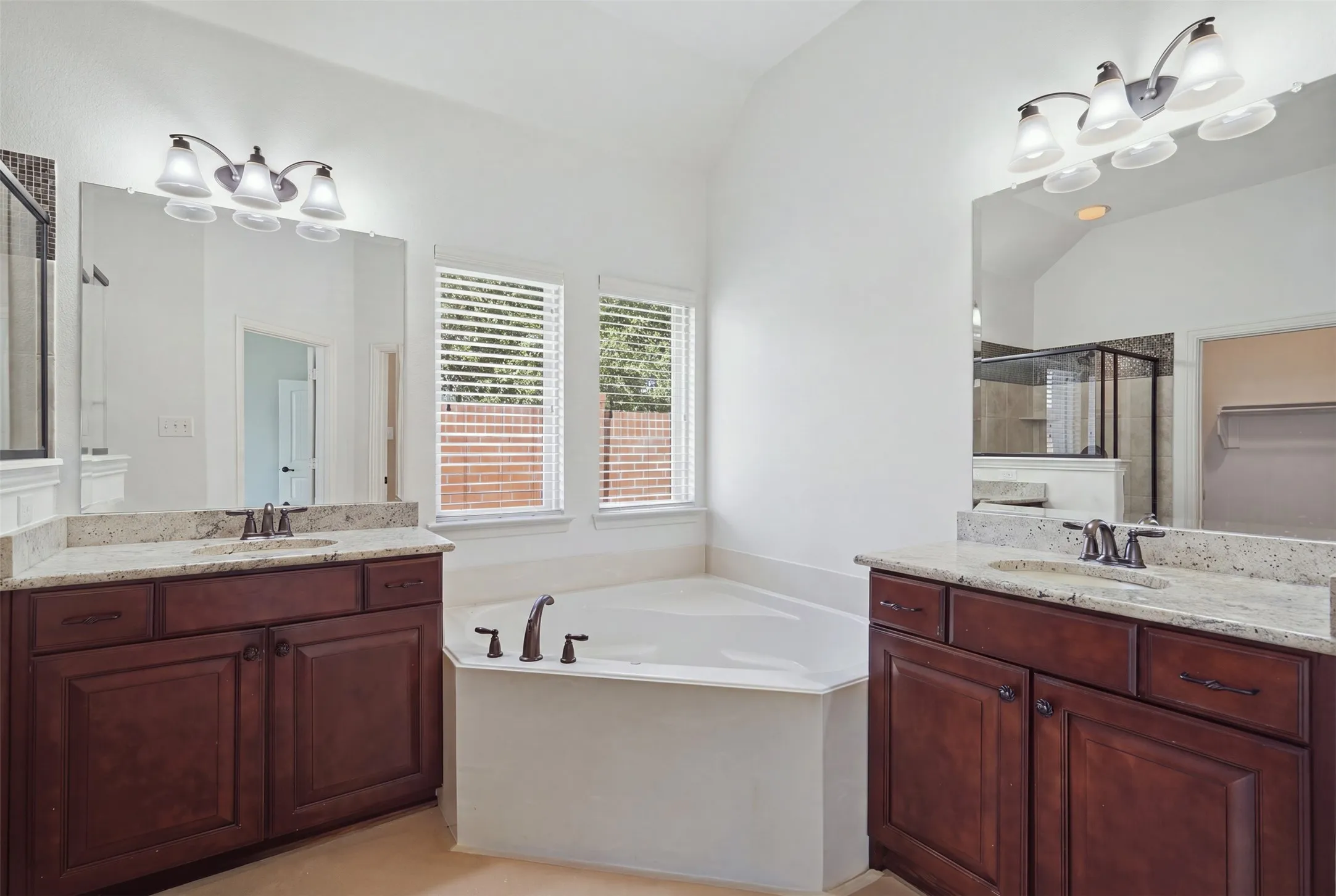 Single Family Residence For Rent in Collin County , 11809 Bertram Road, Mc Kinney, Texas 75071, 3 Bedroom, 2 Bathroom, 2 Garage spaces, 1,904 Sqft, built in 2013, mls#21409596, Real Estate Agent in Mc Kinney, Homes For Rent in Collin county, Homes For Rent in Mc Kinney, Realtor in Mc Kinney Texas, Real Estate Brokerage Independent Realty Texas, Luminita Cordes Realtor