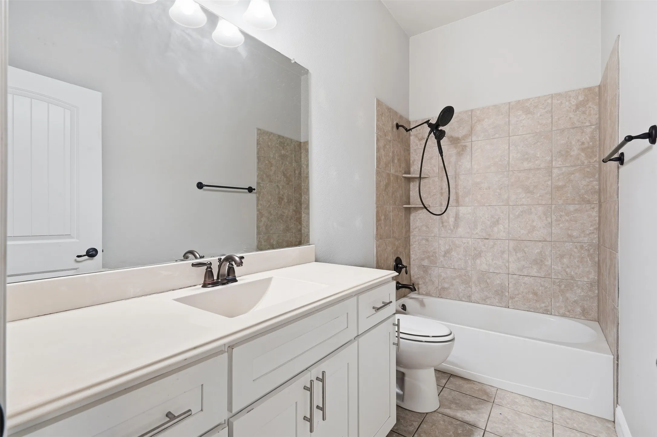 Single Family Residence For Rent in Collin County , 11809 Bertram Road, Mc Kinney, Texas 75071, 3 Bedroom, 2 Bathroom, 2 Garage spaces, 1,904 Sqft, built in 2013, mls#21409596, Real Estate Agent in Mc Kinney, Homes For Rent in Collin county, Homes For Rent in Mc Kinney, Realtor in Mc Kinney Texas, Real Estate Brokerage Independent Realty Texas, Luminita Cordes Realtor