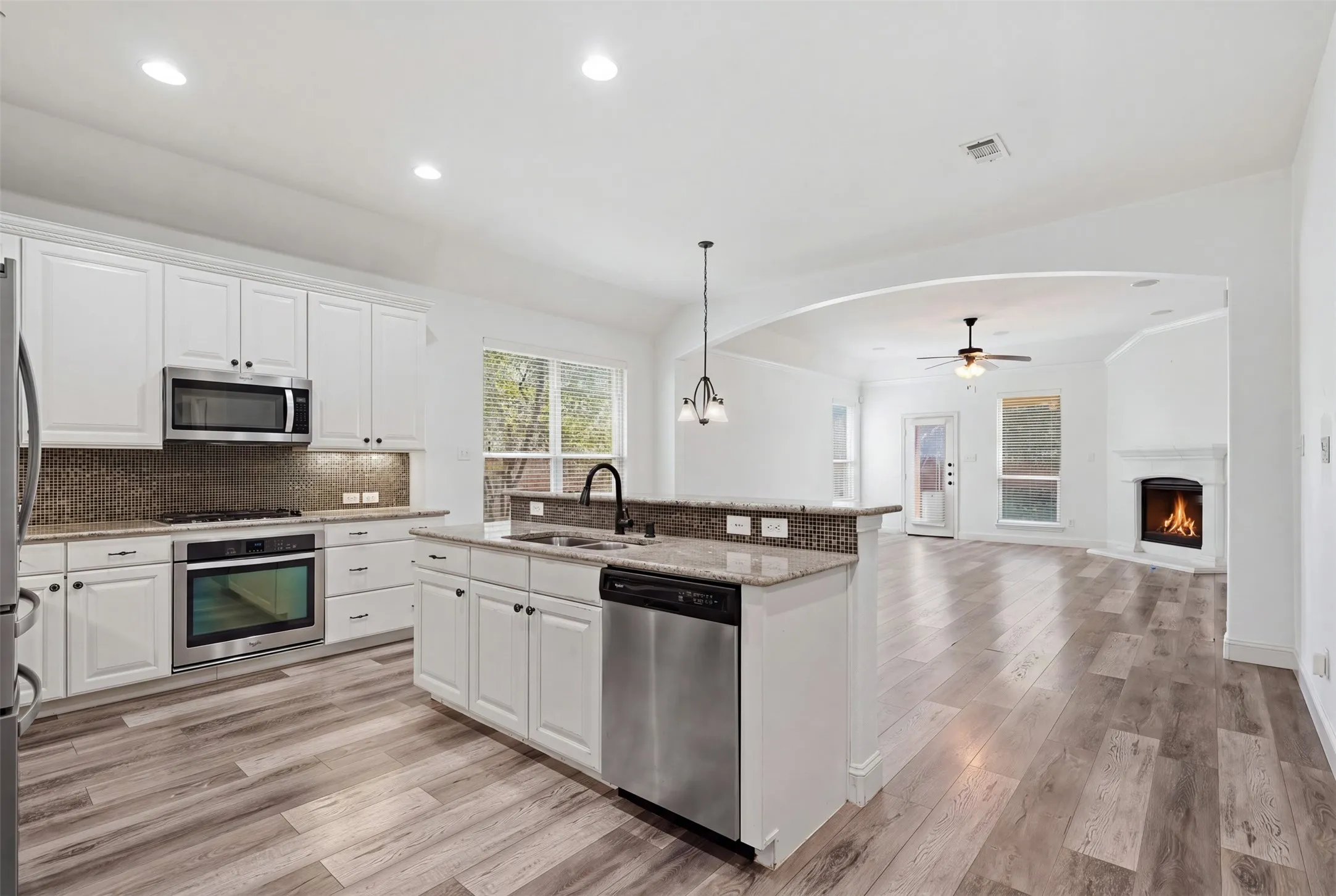 Single Family Residence For Rent in Collin County , 11809 Bertram Road, Mc Kinney, Texas 75071, 3 Bedroom, 2 Bathroom, 2 Garage spaces, 1,904 Sqft, built in 2013, mls#21409596, Real Estate Agent in Mc Kinney, Homes For Rent in Collin county, Homes For Rent in Mc Kinney, Realtor in Mc Kinney Texas, Real Estate Brokerage Independent Realty Texas, Luminita Cordes Realtor
