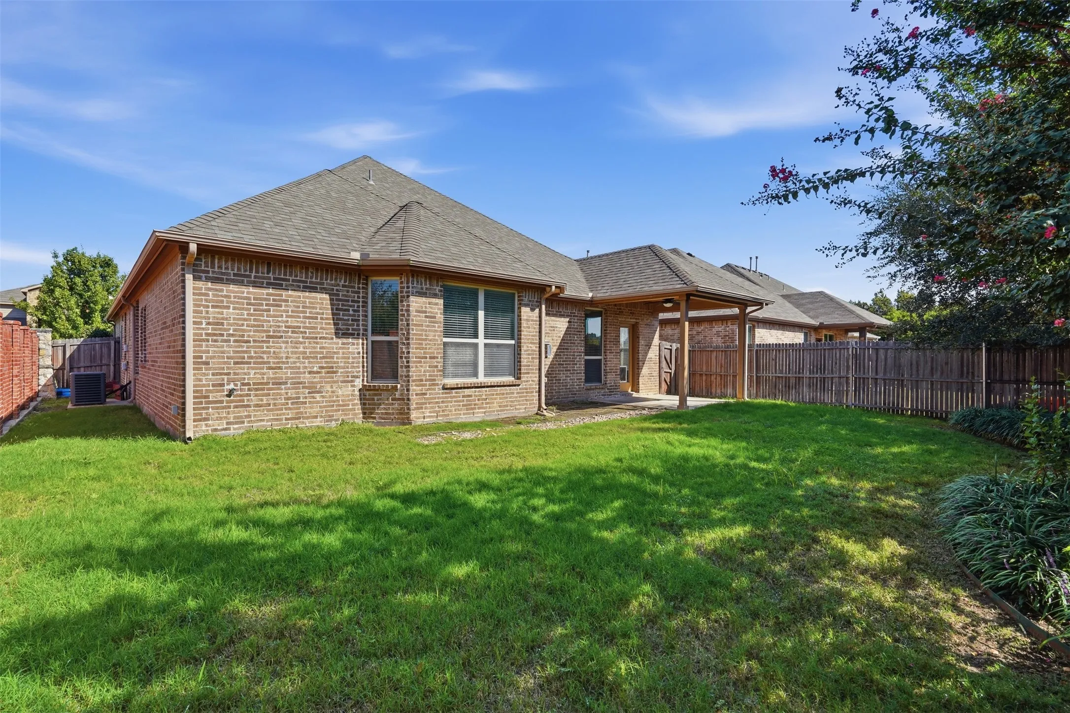 Single Family Residence For Rent in Collin County , 11809 Bertram Road, Mc Kinney, Texas 75071, 3 Bedroom, 2 Bathroom, 2 Garage spaces, 1,904 Sqft, built in 2013, mls#21409596, Real Estate Agent in Mc Kinney, Homes For Rent in Collin county, Homes For Rent in Mc Kinney, Realtor in Mc Kinney Texas, Real Estate Brokerage Independent Realty Texas, Luminita Cordes Realtor