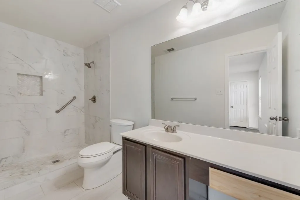 Single Family Residence For Rent in Tarrant County , 8809 Valley River Drive, Fort Worth, Texas 76244, 3 Bedroom, 2 Bathroom, 2 Garage spaces, 1,296 Sqft, built in 2010, mls#21409521, Real Estate Agent in Fort Worth, Homes For Rent in Tarrant county, Homes For Rent in Fort Worth, Realtor in Fort Worth Texas, Real Estate Brokerage Independent Realty Texas, Luminita Cordes Realtor