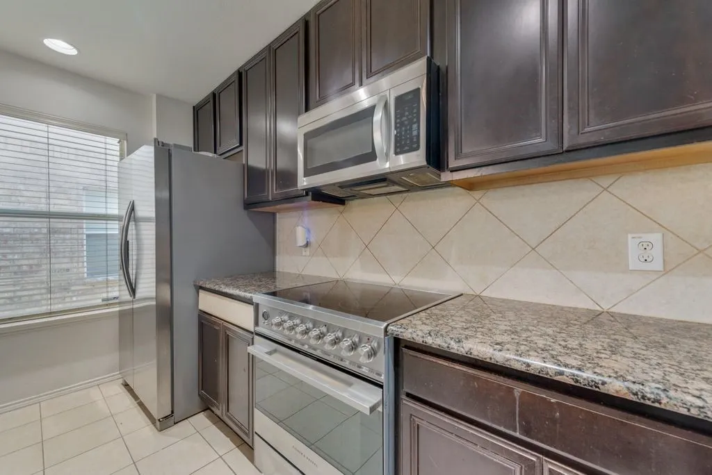Single Family Residence For Rent in Tarrant County , 8809 Valley River Drive, Fort Worth, Texas 76244, 3 Bedroom, 2 Bathroom, 2 Garage spaces, 1,296 Sqft, built in 2010, mls#21409521, Real Estate Agent in Fort Worth, Homes For Rent in Tarrant county, Homes For Rent in Fort Worth, Realtor in Fort Worth Texas, Real Estate Brokerage Independent Realty Texas, Luminita Cordes Realtor