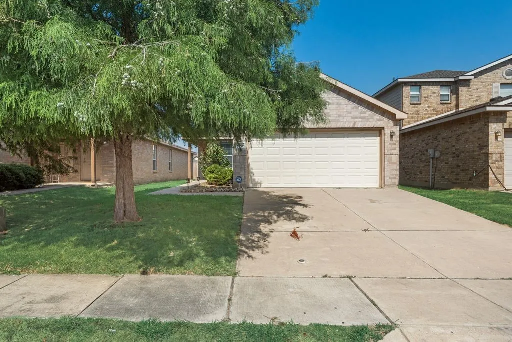 Single Family Residence For Rent