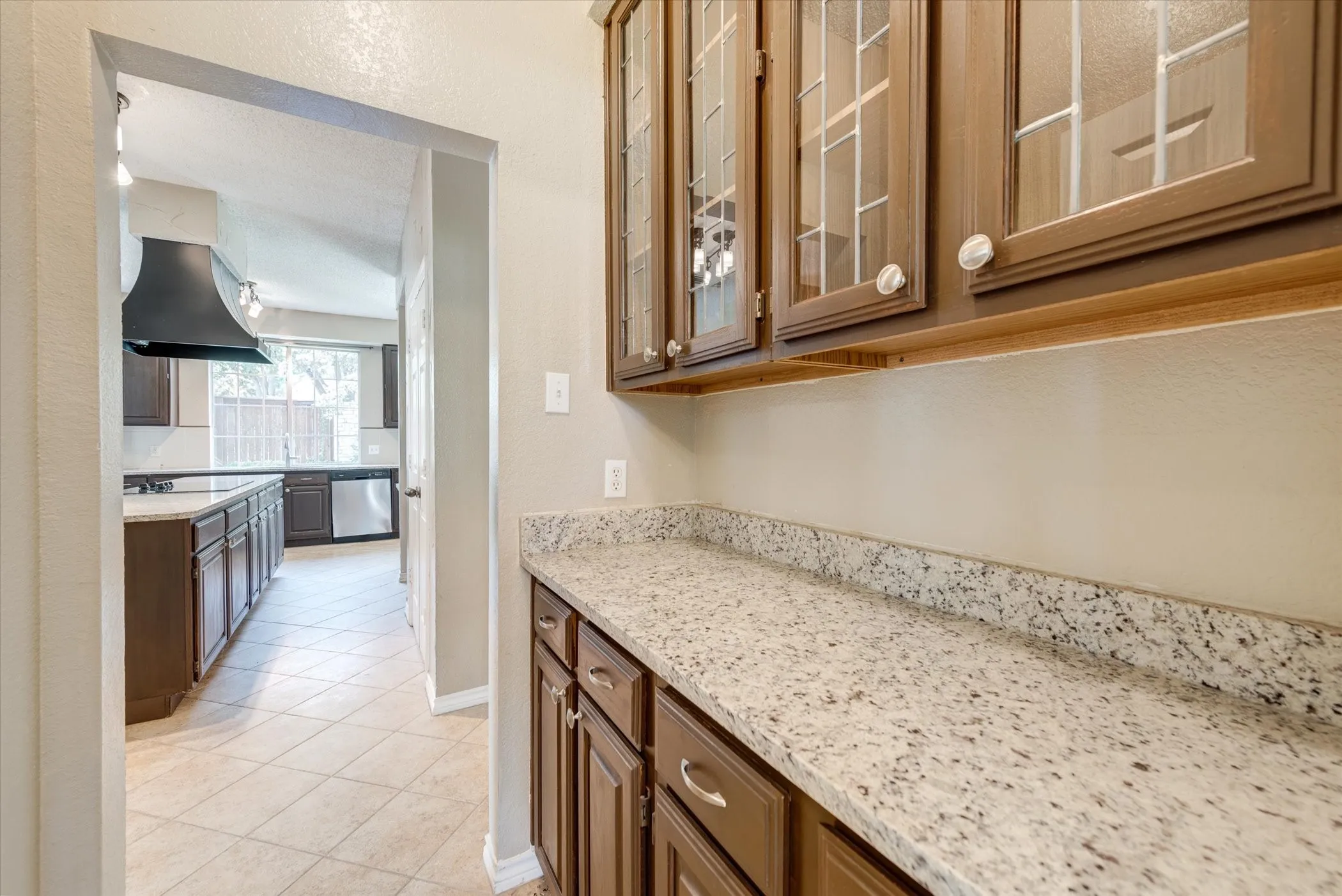 Single Family Residence For Rent in Tarrant County , 3322 Bridlewood Drive, Grapevine, Texas 76051, 4 Bedroom, 3 Bathroom, 2 Garage spaces, 2,793 Sqft, built in 1988, mls#21407892, Real Estate Agent in Grapevine, Homes For Rent in Tarrant county, Homes For Rent in Grapevine, Realtor in Grapevine Texas, Real Estate Brokerage Independent Realty Texas, Luminita Cordes Realtor